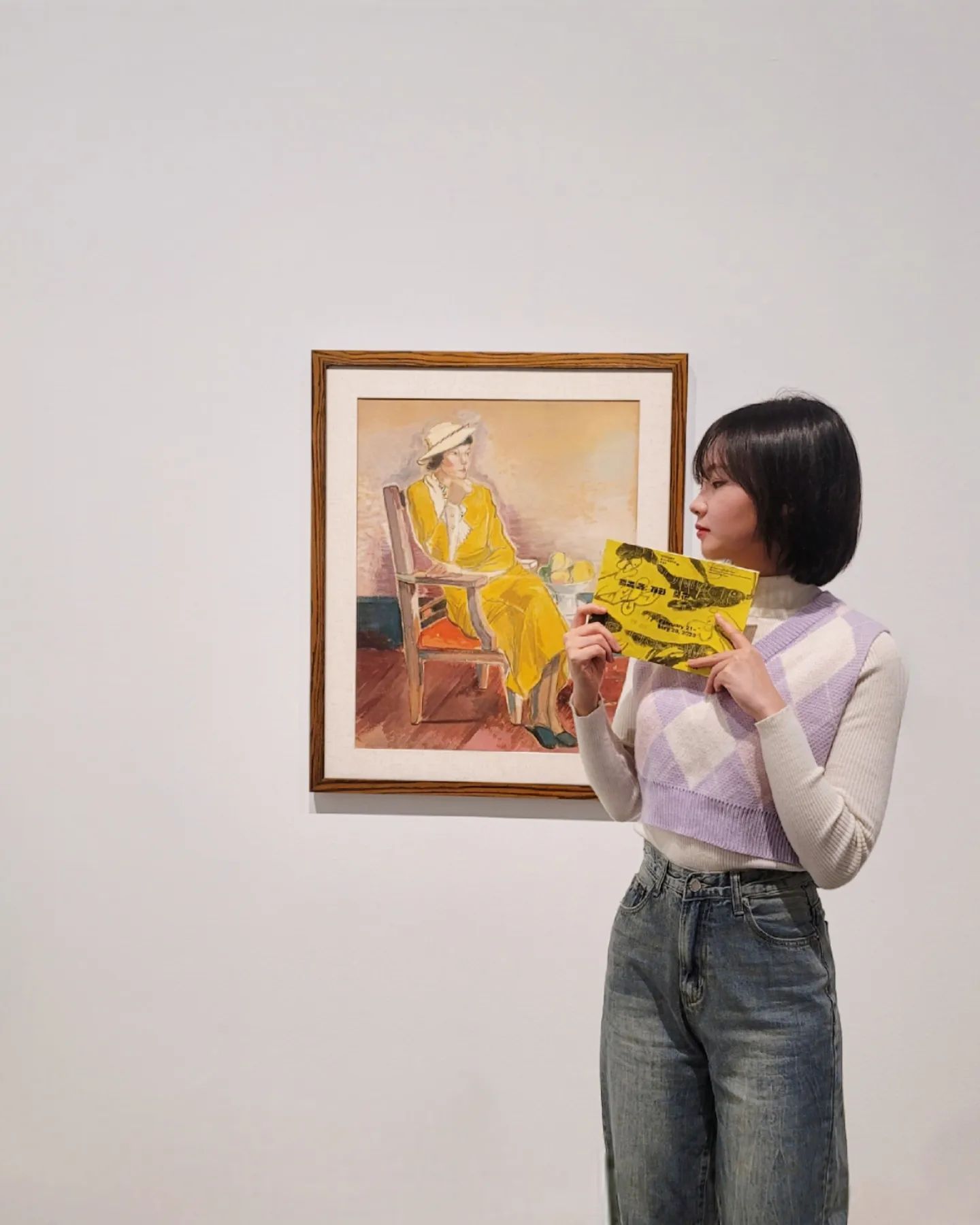 🌈문화생활 - 전시회

🌵웰컴 홈: 개화 開花

📍위치 : 대구 수성구 미술관로 40
📍화~일요일 10:00 - 18:00 (매주 월요일 정기휴무)
📍입장료 1000원
📍2023.02.21.(화) ~ 2023.05.28.(일)
 
 
이건희 컬렉션 특별전에 다녀왔다.

대구시민주간 마지막날에 갔더니
대기 2시간 실화냐??😱

이걸 봐 말아 고민하다가 결국 줄섰다.
사라진 내 다리 찾아요...😹
 
4시 30분쯤에 대기마감 하더라
주말엔 더 빨리 가야할 듯ㅎㅎ

오오오랜 기다림 끝에
내 취향 작품들이랑 같이 사진도 찍음!!

다른 미술관에 있는 이건희 컬렉션들도 보고 싶다.
특히 모네 화가 그림💗
 
 
❤️