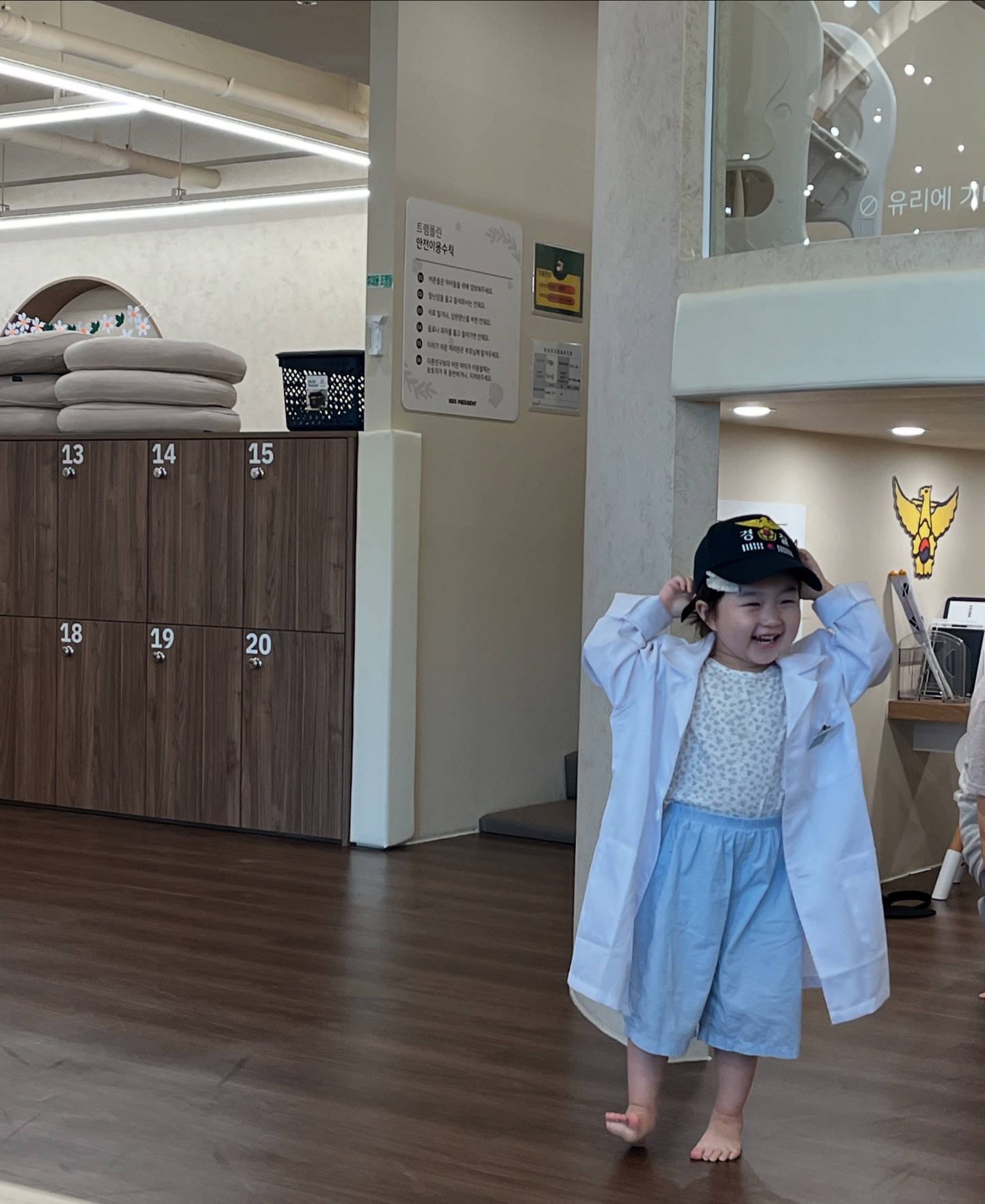 언니 삔 떨어질라해요

반항기 가득하지만
구여운 요즘..

왜 벌써 하원시간이 다가오나요..
왜 벌써 주말인가요..