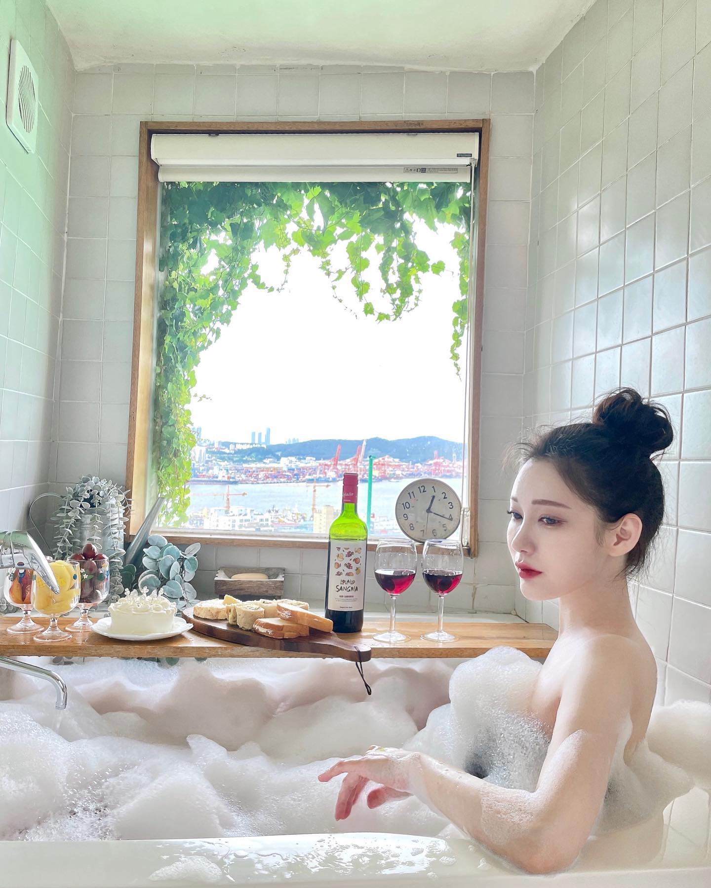 .
안녕하세요 
물에 빠진 닭 구백숙입니다