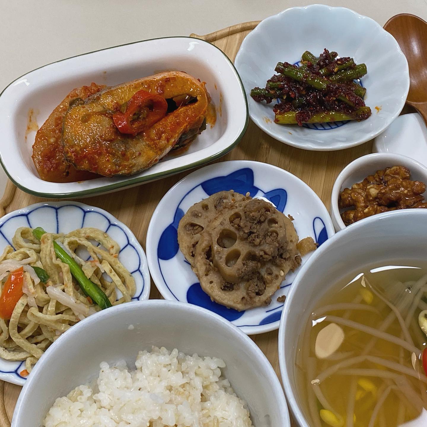 100평대 대형제조 시설에서 대량조리해서
맛과 위생까지 걱정 없는 #대구월반찬 #도담푸드

 • 반찬 구성
​1국 1메인 3반찬 1김치, 절임, 정과

• 주1회 월4회 / 주2회 월8회 / 주3회 월12회

• 당일 제조 #대구반찬 을 #새벽배송 으로 집 앞까지

매달 만족하며 구독 중인 #대구월반찬배달 업체입니다 
#겨울방학식단 #돌밥돌밥 추천드려요

✔️ 업체로부터 제품을 제공 받았습니다