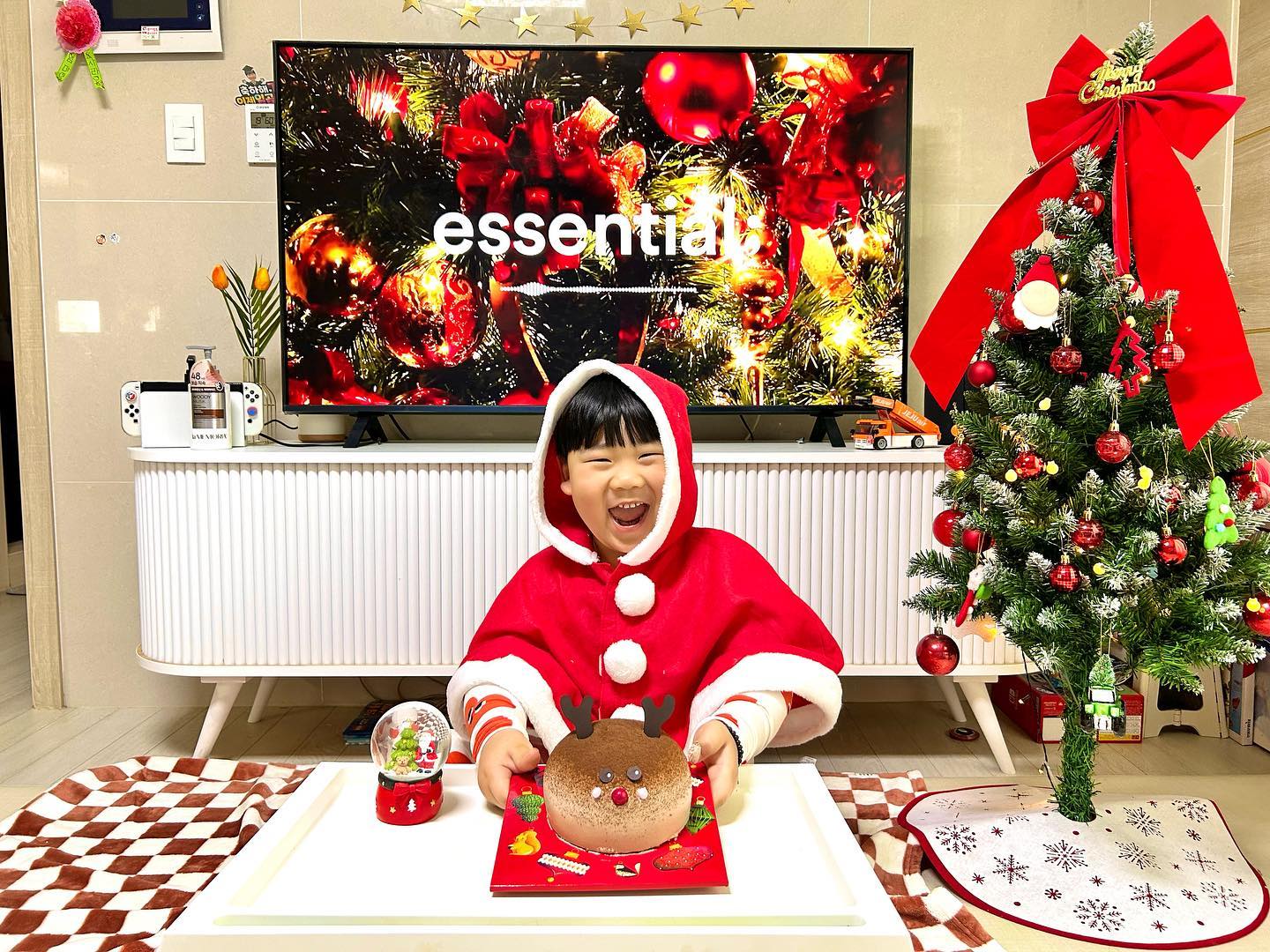⠀ 
🎄Merry Christmas🎄
⠀ 
산타클로스 뚜뚜와 루돌프케이크
7살의 성탄절도 좋은 기억으로 남기를!
⠀ 
⠀ 
#메리크리스마스 #루돌프케이크 #행복한성탄절 #육아소통