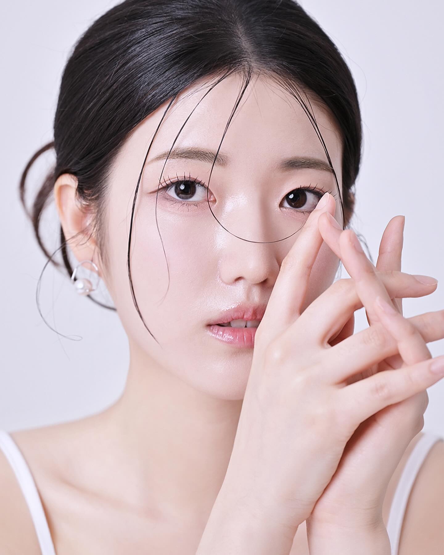 인생 첫 프로필 사진 성공✨
.
.
.
S. studio_cheongna 
H/M cleve_makeup_studio
