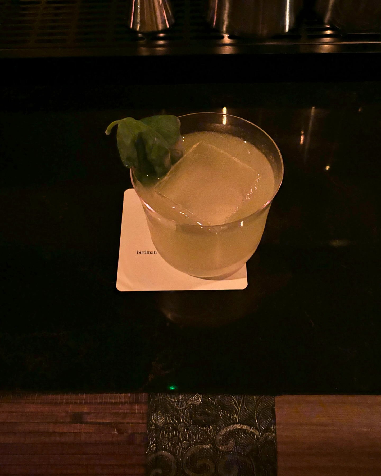 오랜만에 마음에 드는 바 발견 ! 🖤 칵테일 맛있고 분위기도 죠앗던 하루 ... 🍸 

#버드맨 #가로수길바