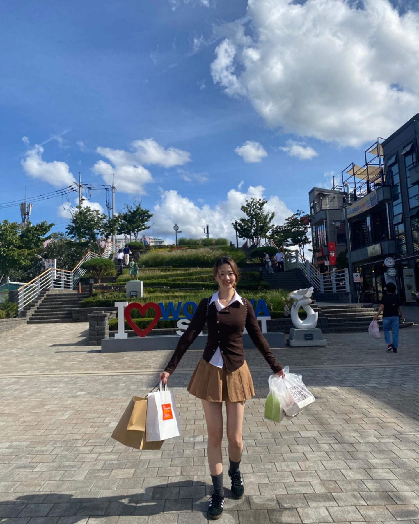 연휴 끄읏 - 지난 주에 다녀온 강릉 먹방 여행 🐽

#ellioti #가을룩 #가디건코디 #ootd