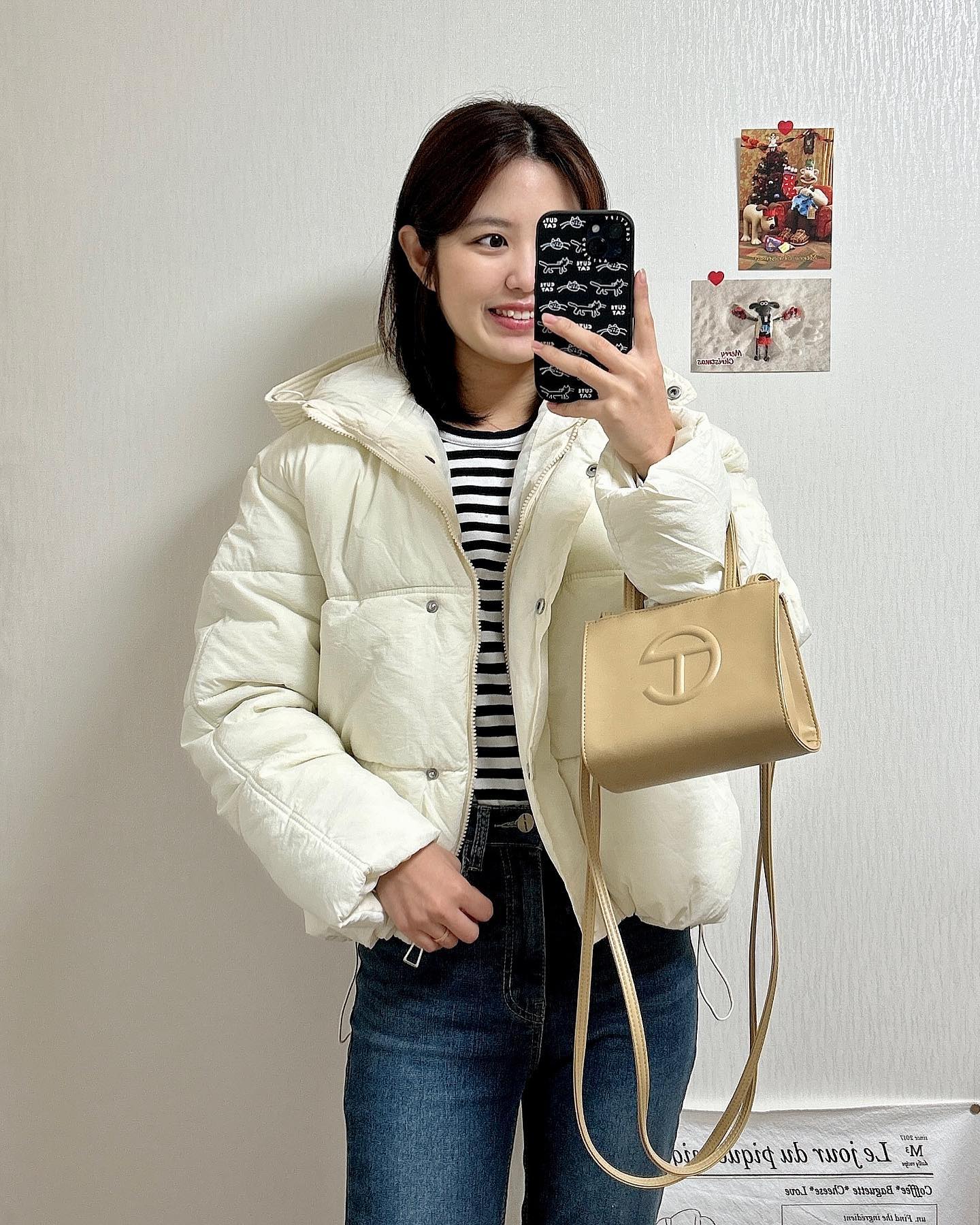 #데일리룩 #제품제공 
styleb_official_ 이벤트 선물로 
귀여운 후드 패딩 보내주셨어용 🤍
선물 받자마자 바로 입고 나왔지용 
바스락 재질이라 더 귀여워서 대 만 족 ! 😍