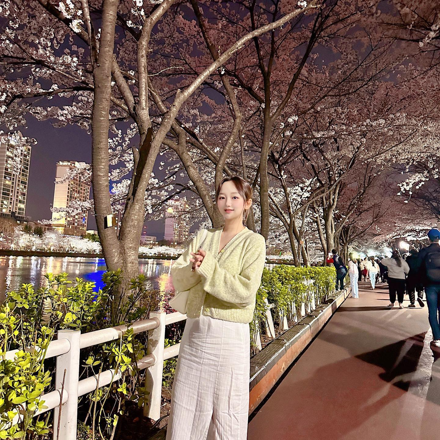 🌸사진에 보고싶은 초코 껴넣기