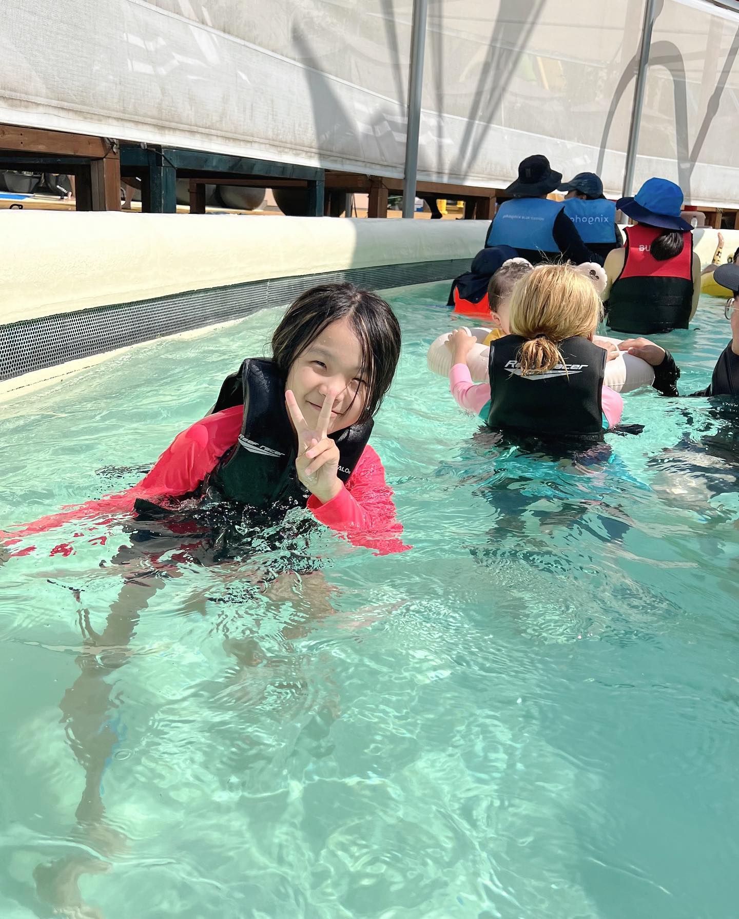 ⠀ 
⠀ 
2일동안 실컷물놀이하고
아이들이 원하는거 다해준
남편덕에 
3박 4일동안 즐거웠던 여행😊
 
#다섯가족 #비글삼남매 #여름여행 #휘닉스평창 #행복해 #휘닉스평창블루캐니언
#지한바라기들 #또가자 #일상스타그램 #여행스타그램