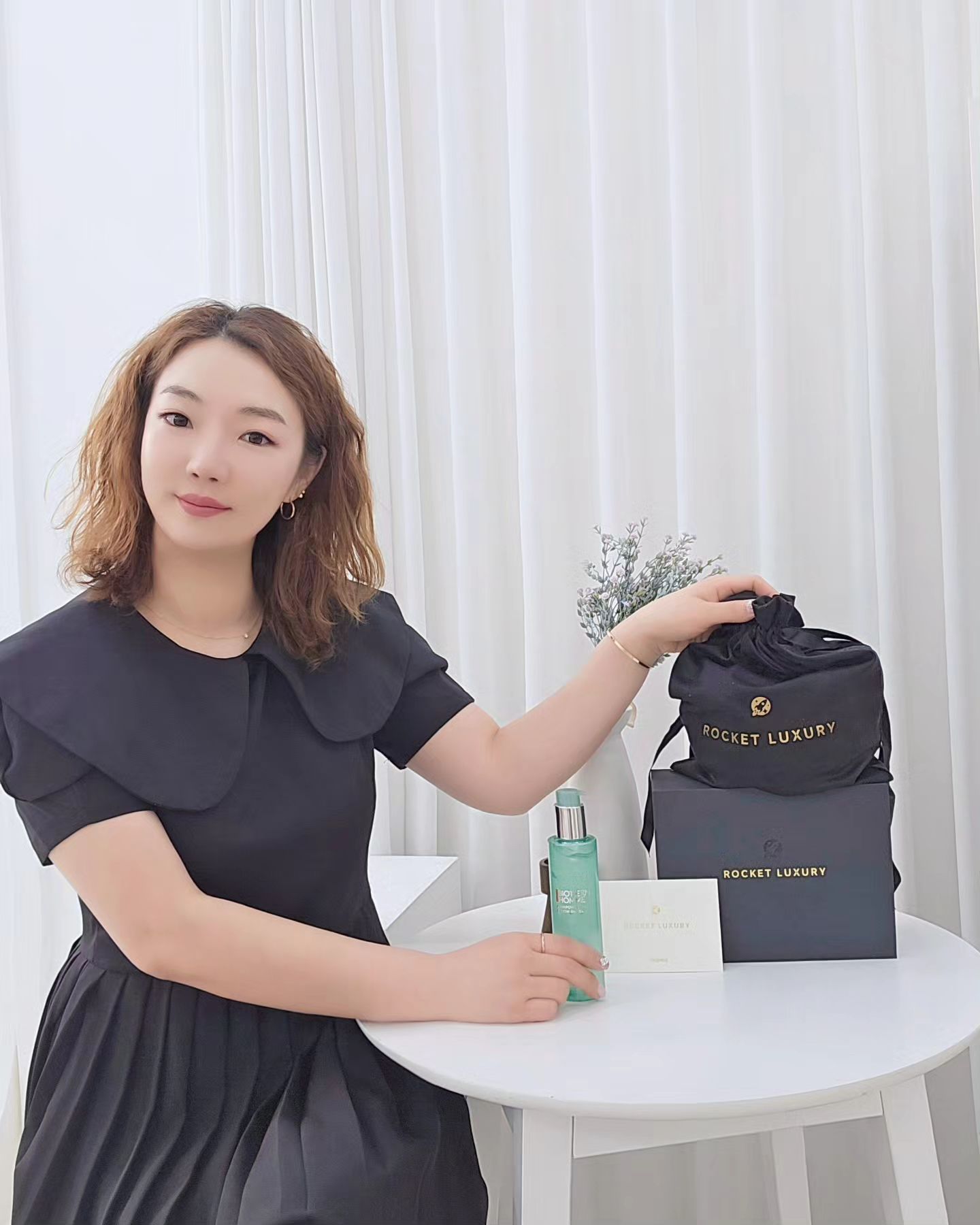 #광고

백화점에 가지 않아도 명품화장품 구매 가능한 
#쿠팡 #로켓럭셔리 모바일로 간편하게 주문해서
럭셔리한 선물🎁 해보세요😃

🗓24.04.01 ~ 24.04.07 럭셔리 뷰티 페스타❤️
☑️고급스러운 패지킹으로 친/지인에게 의미있는 선물할 좋은 기회!! 
☑️쿠팡의 서비스인만큼 빠른 배송이 강점인거 아시죠?
급하거나 서둘러야할 때 이용해보세요
☑️제품력 좋은 비오템을 합리적인 가격으로 구매해보세요
☑️비오템 라인은 물론 쿠팡에서 정품 인증을 하는 다양한 명품브랜드 화장품을 만나볼 수 있어요
<어반디케이, 설화수, 오휘, 헤라, 바비브라운, 크리니크, 빌리프, 시세이도, 더후 등등>
☑️ 와우회원인 경우 로켓럭셔리 구매 가격의 10%가 쿠팡캐시로 적립
☑️럭뷰페 기간동안 몇몇 제품들은 다운로드 쿠폰 혜택과 함께 증정사은품까지 있어서 더더욱 합리적인 기회!!

쿠팡없이 못사는 1인인지라 애정이 가득한 쿠팡
쿠팡의 가장 큰 뷰티프로모션인 럭셔리 뷰티 페스타
 "럭.뷰.페" 검색해보세요💚

#쿠팡 #쿠팡뷰티 #로켓럭셔리 #선물추천 #럭셔리뷰티페스타 #럭뷰페 #뷰티프로모션 #명품화장품 #비오템 #비오템아쿠아파워올인원