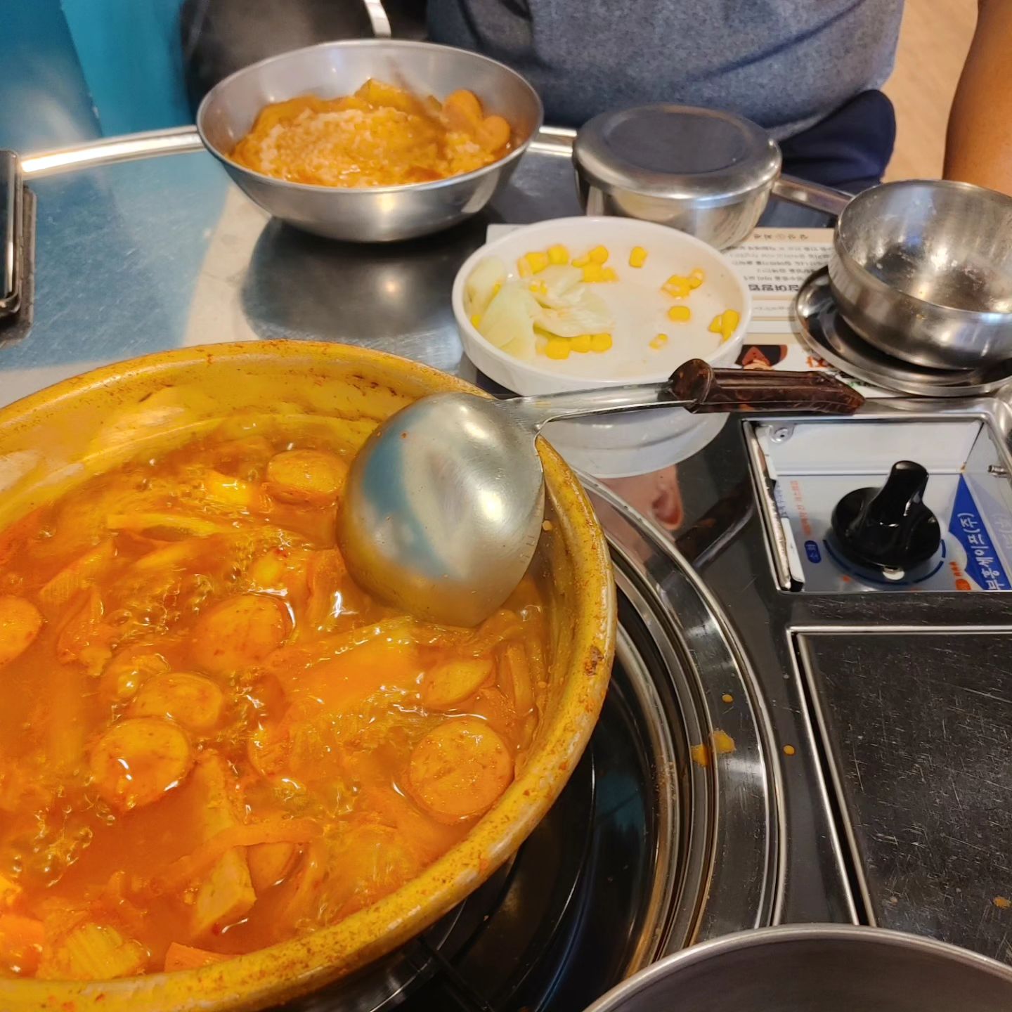 창원 삼산회관 부대찌개
#삼산회관 #한식맛집 #김치찌개맛집 #돼지김치구이 #창원맛집 #상남동맛집