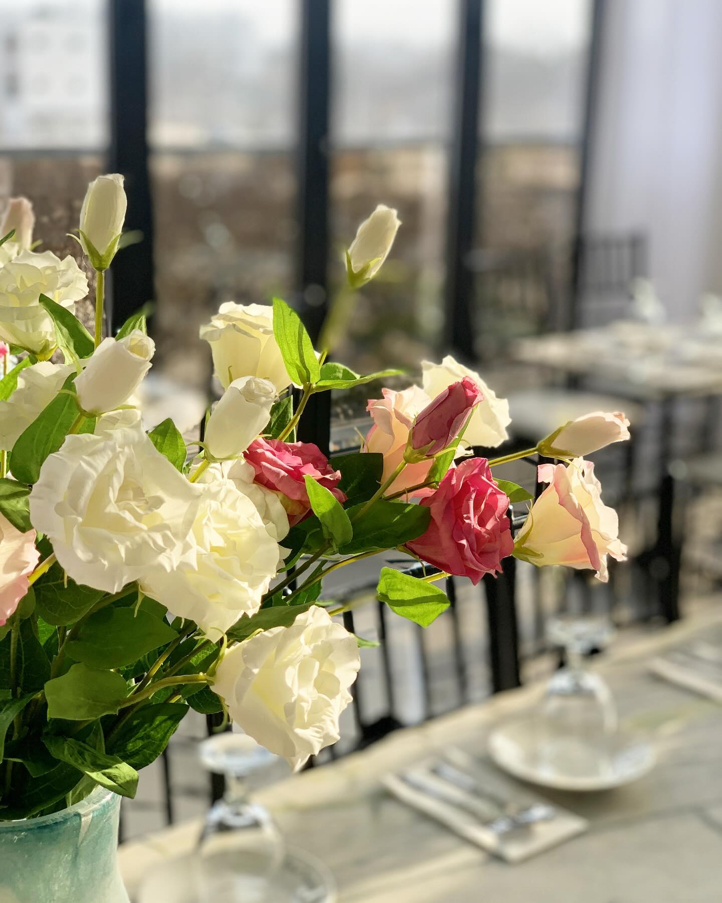 4season_kitchen_pyeongtaek 

포시즌의 첫번째 시즌 “봄”
Primavera 를 위한 꽃과 화병이 들어왔어요 💐

매일 매일 예쁜거 좋아하는 언니 때문에
계속 예뻐지는 매장 😍

#평택브런치맛집 #포시즌키친평택점 #인테리어맛집 #뷰맛집