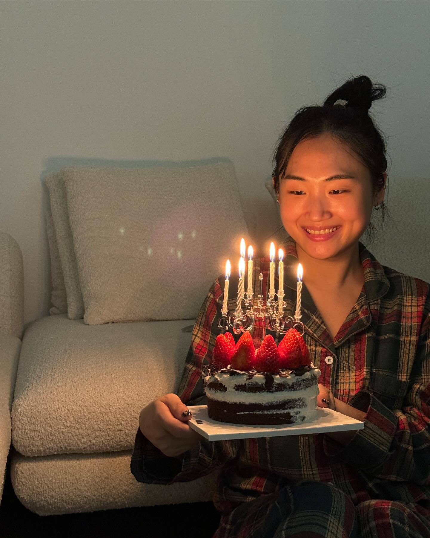 #🎂
2️⃣9️⃣👋🏻

소중한 사람들과 맛있는거 많-이 먹은 생일🫶🏻🤤🥳🥰
그거면 됐지 ~ 행복했다.
그리고 요가신이 내려준 핀차 선물〰️💝🕊️
산타보다 선물이 후한 요가신•••🧘🏻‍♀️
앞으로도 요가 ! 정진 ! 마음 ! 평화 !