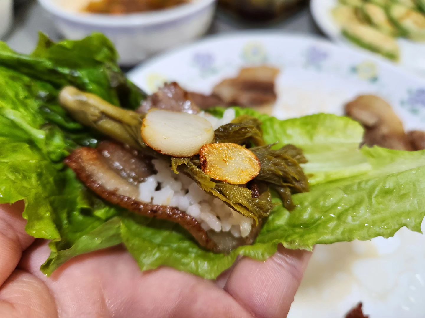 #점심
#된장찌개
#애호박전
#삽겹살구이
.
간만에 주방에서 시간을 보냈다.
결혼기념일 외식은 안되겠니??
맛있게 먹자!!