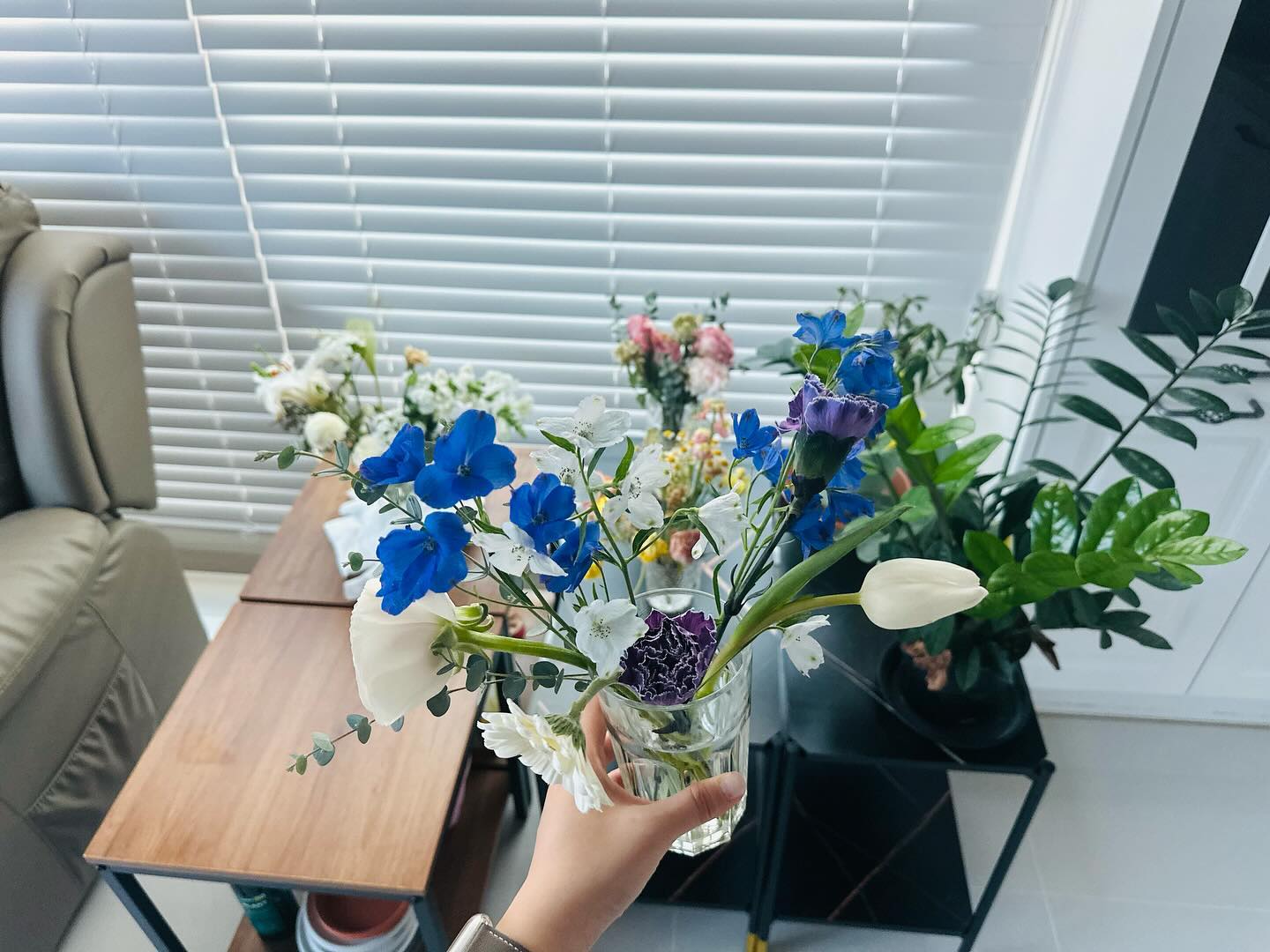 #💐 #🥰 #😘 #꾸까 #kukka #이쁘다😍 #2주뒤가기다려진다🧡 #2주뒤가기대된다 #2주마다꽃구독 #2주마다만나는꽃 #2주마다한번씩 #꽃구독 #꽃구독서비스 #이번꽃색상너무이쁘다🤭 #❣️ #💕 #알록달록 #너무마음에든다 #여러가지색상 #🌼 #🌻 #🌷 #🌹 #🌺 #🌸