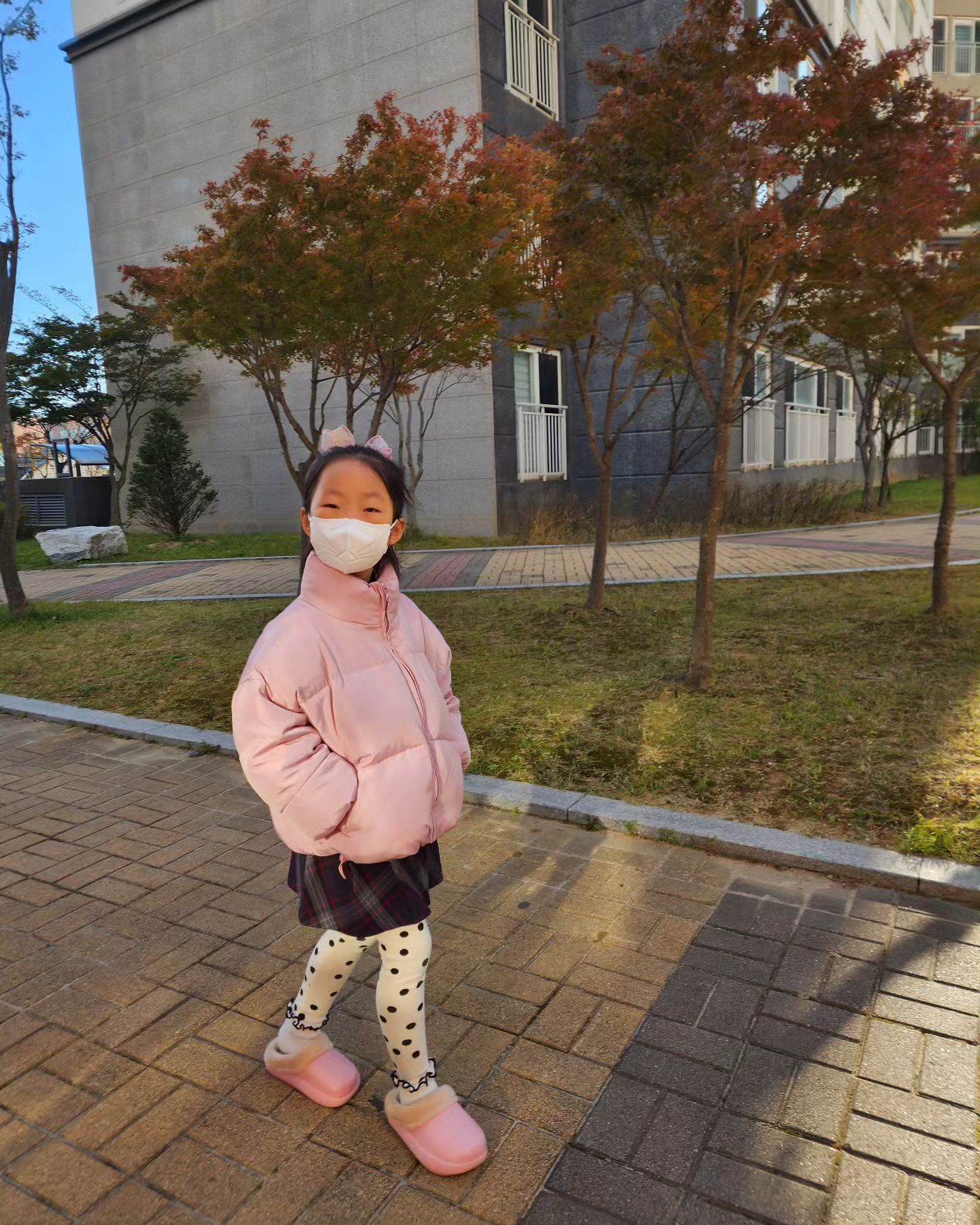 어우 🧊  너무 추워졌네 겨울이네 #겨울
뽕빼는 hoyabebe_gn #아워점퍼 
사장님 말대로 바로 추워졌네 
ㅋㅋㅋㅋㅋㅋㅋ