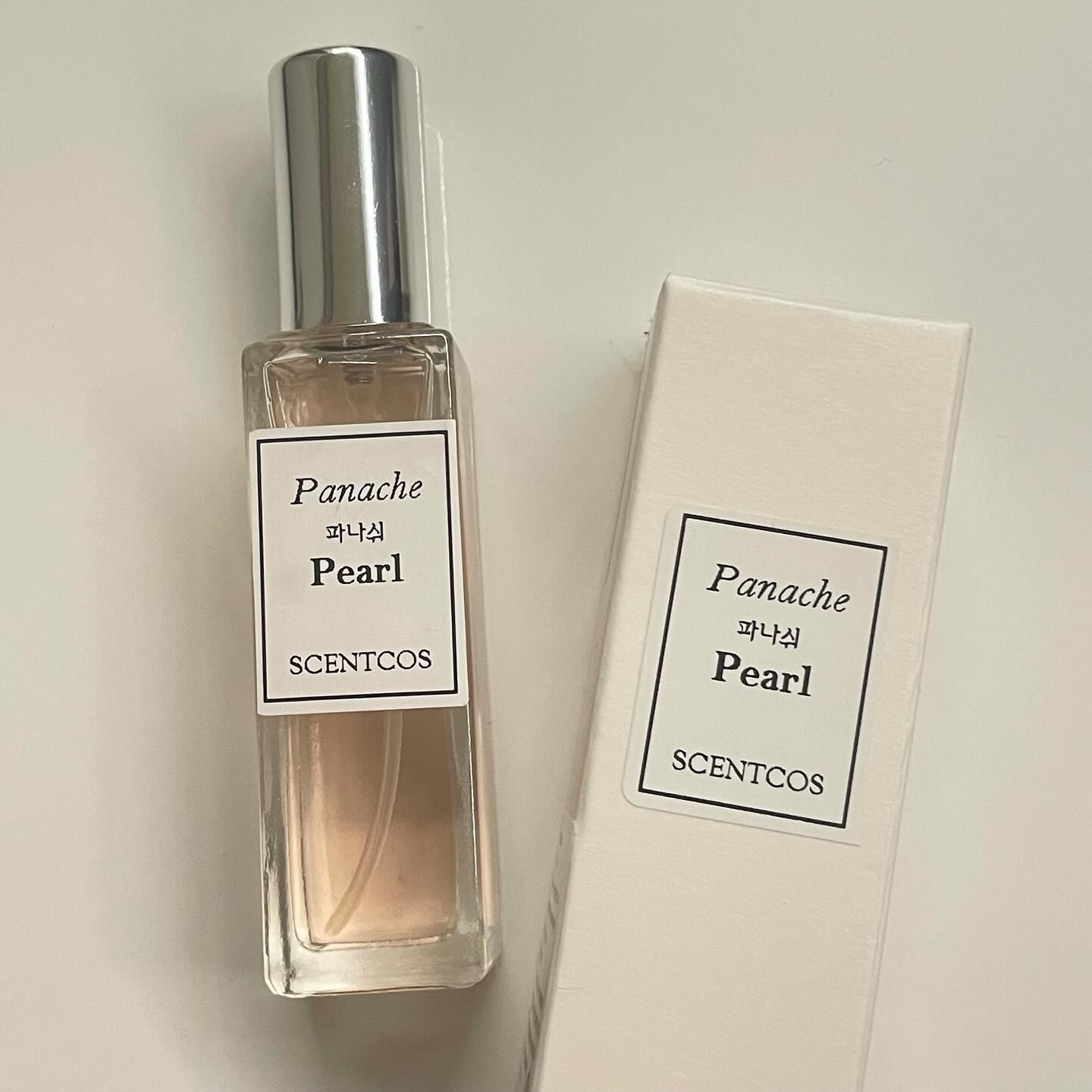 #협찬 scentcos_official
[센트코스 탄생석향수]
탄생석을 기반으로 만들어진 다양한 종류의 향수💗

20ml 용량으로 부담 없이,
자신의 취향에 따라 선택해 사용하기 좋아요 
12개의 탄생석, 12개의 독특한 향,
탄생석의 감성을 향기로 풀어낸 게 신기했어요 :)

전 6월생이라 탄생석이 진주인데,
우아하고 세련된 도시적 
이미지를 위한 향이라고 하더라구요 !
스마트 스토어 들어가보시면
자신의 탄생석과 관련된 향의 의미를 볼 수 있습니다 ㅎㅎ

생일 선물, 기념일 선물 등으로 
가볍게 준비하고 싶을 때 추천 👍🏻

📌11월 리뷰 이벤트
11월 1달간!! 30ml 이상 주문고객 모두 !!
1개 더 선물 증정 (향기 랜덤발송)
- 스마트스토어에서 구매 후 리뷰를 달아주시면 
순차적으로 선물배송(스마트스토어에서만! 진행)

구매링크 _ 
https://www.scentcos.com

#의미있는선물 #탄생석향수 #향수 #니치향수 #20대향수추천 #향수추천 #여성향수 #퍼퓸 #미니향수 #센스있는선물 #센트코스