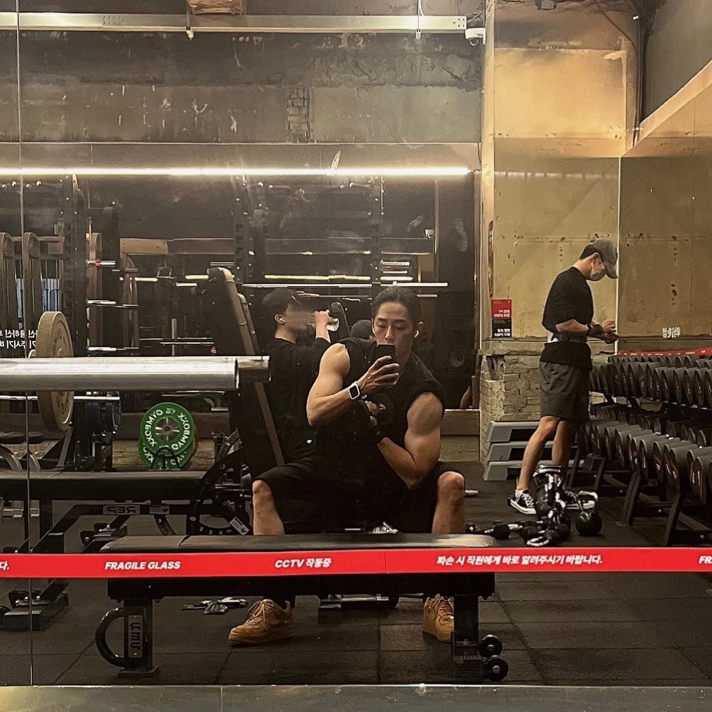 🏋️
오늘도 힐링완료.

.
.
.
#오힐완 #오운완 #ㅇㅇㅇ #프레퍼스