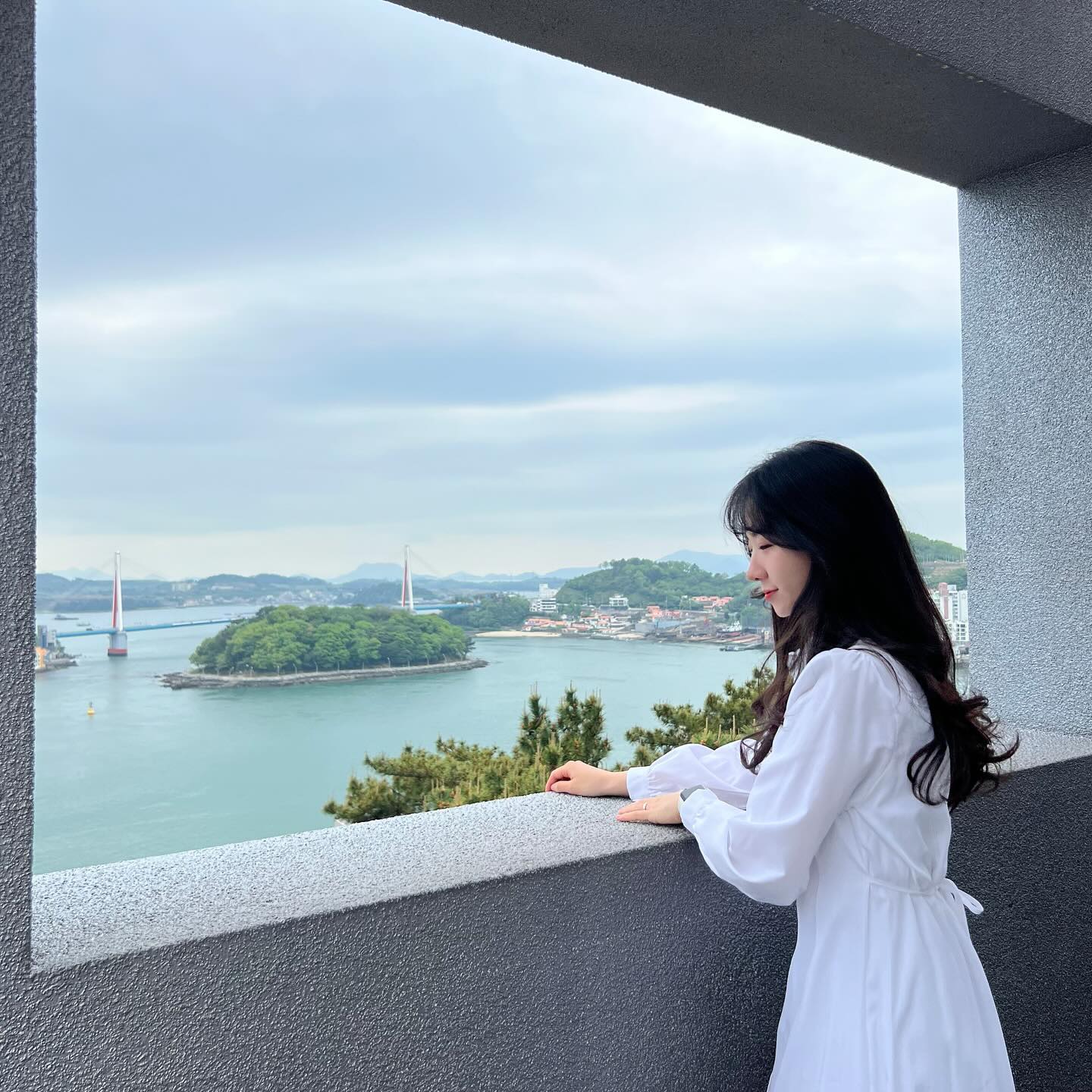 🐬 2024.04.22 #여수여행 🐬

카페 찾아갔는데 귀여운 곰탱이 있어서 데려옴
먹기 아까워서 궁둥이부터 자르는데 ㅋㅋㅋㅋㅋ
맛있으면 됐지 뭐 ㅎ