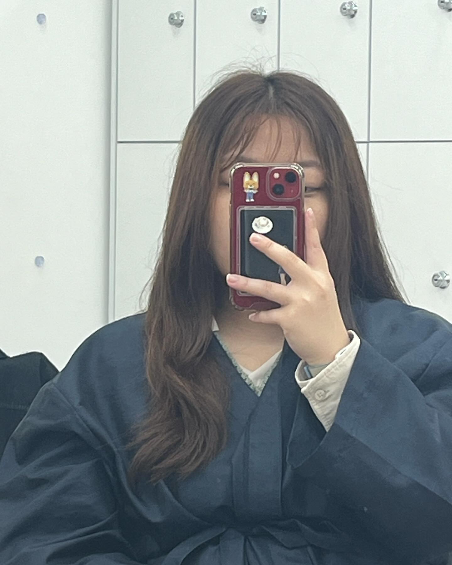 #협찬 #리뷰노트 #헤어루아브신촌연대점 #헤어루아브 #헤어샵 #매직 #신촌머리맛집 #여자머리 #남자머리

머리를 쫙 피고 싶어서 방문한 헤어루아브!!! 진짜 친절하게 다 설명해주시고 음료도 주셨어요! 근데 진짜 내가 딱 원하는 머리 됐당ㅎㅎ 그거 알죠? 머리하고 나서 마음에 들면 계속 거울보고 사진찍고 싶은 그런ㅎㅎㅎ 딱 그런 마음에 드는 머리가 완성되었어용ㅎㅎ 헤어루아브 신촌연대점 강추!!! 얼굴형에 맞는 스타일도 말해주시고 너무너무 감사했어요~!