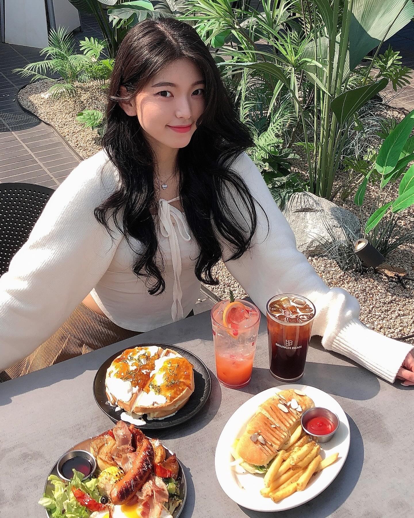 #광고 브런치하면 브런치빈🌿
 
요즘 날씨도 너무좋은데 루프탑에서 기분좋게 햇살받으며 브천치 드세요-!
신규세트메뉴와 갓성비 1등메뉴 9,900원 메뉴가 있는 브런치맛집입니다😘
맛있는 브런치로 배터지게 먹고왔어요!ㅎㅎ

🔎브런치빈 송도점
인천 연수구 해돋이로151번길 4 인피니티타워 8층 브런치빈 송도

#브런치빈 #브런치빈시즌10 #브런치빈신메뉴 #브런치카페 #브런치맛집 #인천송도카페 #송도카페