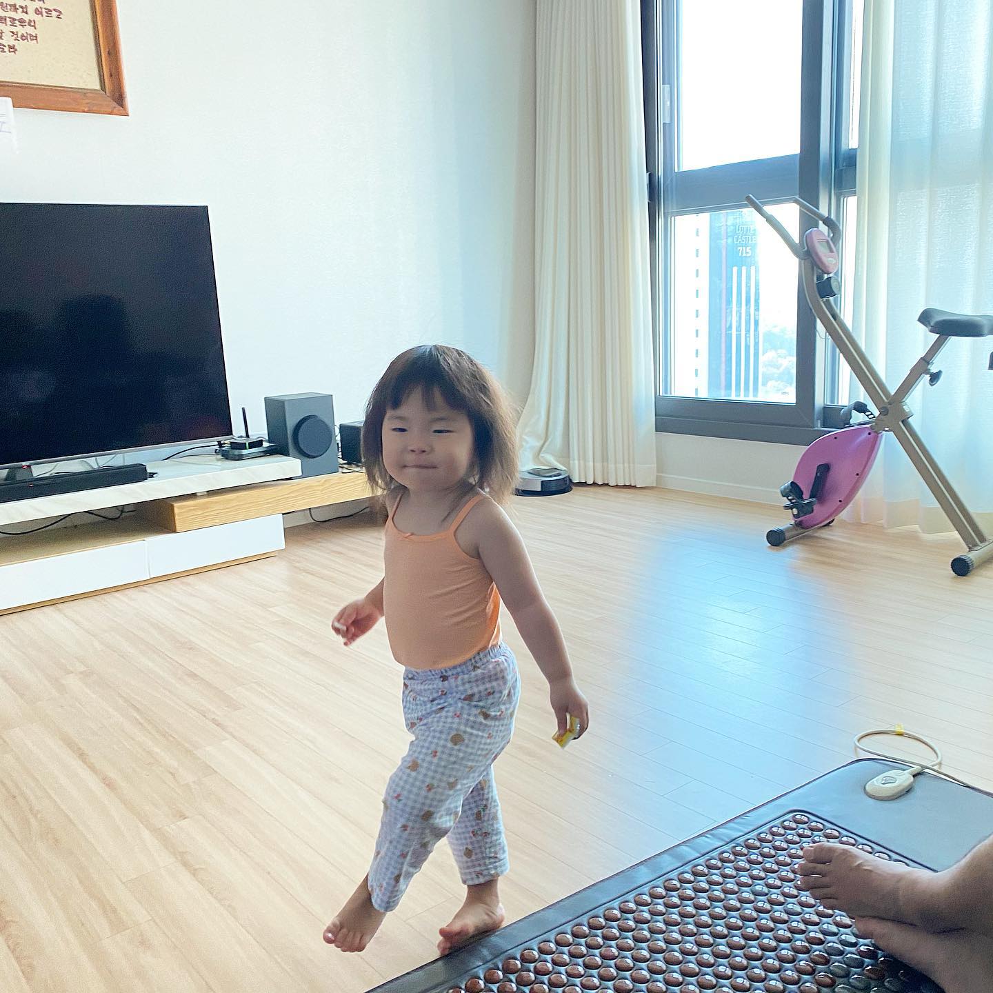 #채아스타그램
아침에 일어나면 미래소년 포비가 되는 채아씌🤣
부시시 부시시
