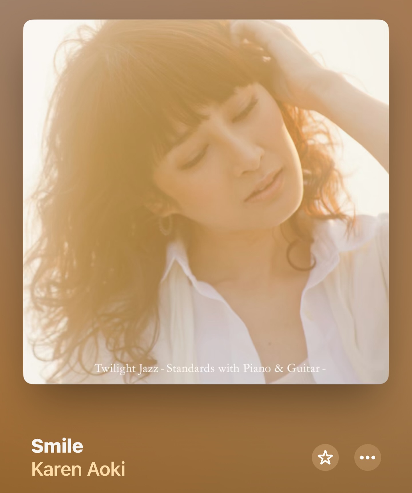 Smile though your heart is aching
마음이 아파도 웃어
Smile even though its breaking
웃어라, 부서져도
When there are clouds in the sky, you’ll get by’
하늘에 구름이 있으면 그럭저럭 지낼 수 있을거야
If you smile through your fear and sorrow
두려움과 슬픔을 이겨내고 웃는다면
Smile and maybe tomorrow
웃어봐 내일도
You’ll see the sun come shining through for you
태양이 너를 위해 빛나는 것을 보게 될거야
​
Light up your face with gladness
기쁜 마음으로 얼굴을 밝혀라
Hide every trace of sadness
슬픔의 모든 흔적을 숨겨라
Although a tear may be ever so near
비록 눈물이 그렇게 가까이 있을지라도
That’s the time you must keep on trying
그 때가 바로 네가 계속 노력해야 할 때야
Smile, what’s the use of crying
웃어봐, 울어봤자 무슨 소용이야
You’ll find that life is still worthwhile
당신은 삶이 여전히 가치있다는 것을 알게 될거야
If you just smile
웃기만 하면
​
Light up your face with gladness
기쁜 마음으로 얼굴을 밝혀라
Hide every trace of sadness
슬픔의 모든 흔적을 숨겨라
Although a tear may be ever so near
비록 눈물이 그렇게 가까이 있을지라도
That’s the time you must keep on trying
그 때가 바로 네가 계속 노력해야 할 때야
Smile, what’s the use of crying
웃어봐, 울어봤자 무슨 소용이야
You’ll find that life is still worthwhile
당신은 삶이 여전히 가치있다는 것을 알게 될거야
If you just smile
웃기만 하면
​
That’s the time you must keep on trying
그 때가 바로 네가 계속 노력해야 할 때야
Smile, whats the use of crying
웃어라, 우는 게 무슨 소용이야
Youll find that life is still worthwhile
인생은 여전히 가치가 있다는 것을 알게 될거야
If you just smile
웃기만 하면