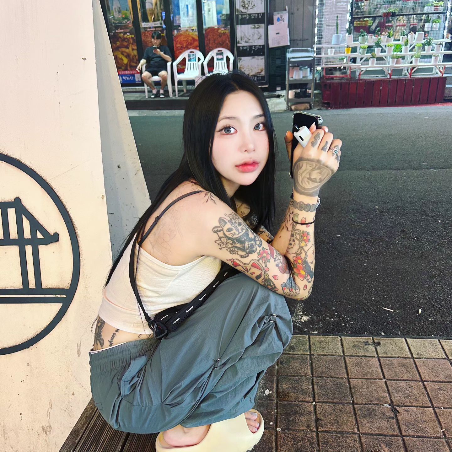 김포이전했지만 의리있게...
마포에서 오시는 울 고객님♡
#24인치붙임머리 시술하셨습니다.
후기사진 넘 감사해용!!
넘 힙해...
무릎에 문신 한거 리터치때 후기 알려주세요~~♡
#구래동붙임머리 #김포붙임머리