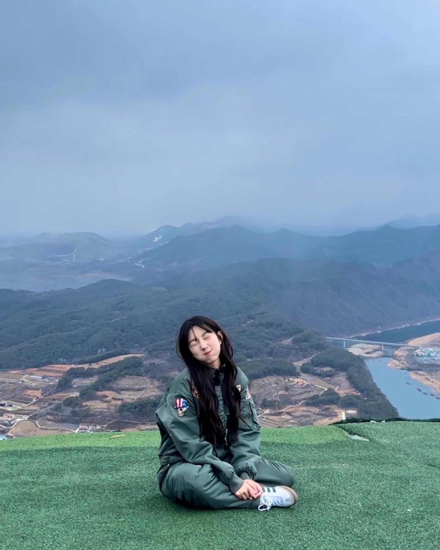 뀹 😚💃
눈오는날 하늘날기🙀
