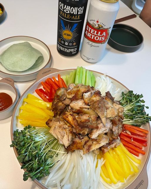 홈쿡러 머먹찌 👀❓ on Instagram: "#홈쿡 #프레쉬쌈닭🧑‍🍳 오빠닭의 프레쉬 쌈닭을 모티브로 직접 만들어봤는ᄃ