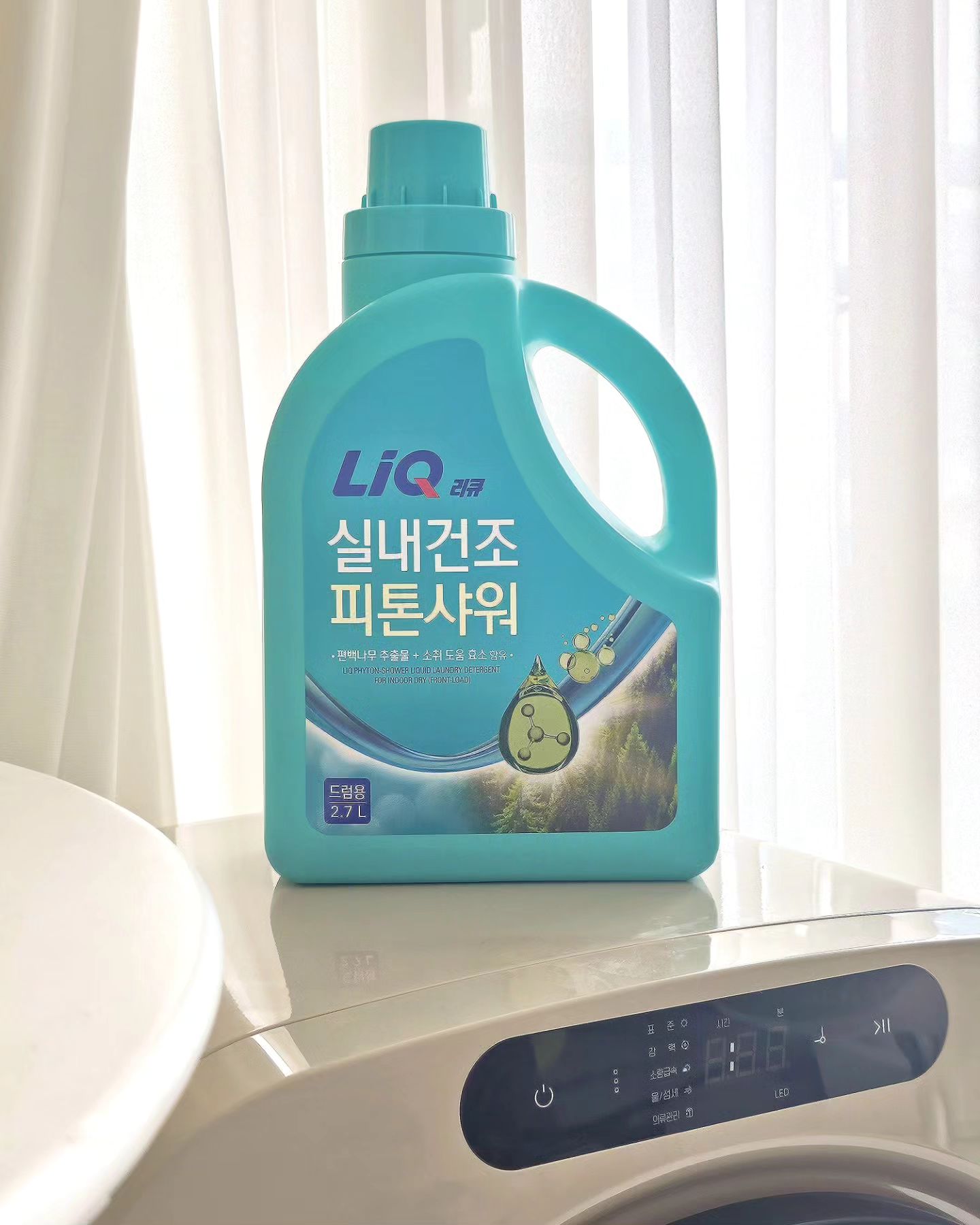 AK LOVER 제품지원

겨울철 빨래는 차가운 공기로 인해 주로 실내건조를 하게 되는데요.
실내 건조시에 빨래 냄새, 고민되시는 분 주목!

리큐 실내건조 피톤샤워는

냄새원인이 되는 물질을 제거하는 소취효소가 함유되어 있고,
편백나무 추출물과 피톤 허브향으로 실내건조 시에도 개운하고 깔끔한 향을 느낄 수 있어요.

리큐 하면 세척력은 믿음직스러우니까~
겨울철 빨래 고민 마시고, 리큐 하세요 :)

#리큐 #실내건조 #피톤샤워 #겨울빨래 #꿉꿉한냄새 #빨래냄새 #세탁세제추천 #AKLOVER
#실내건조세제 #빨래냄새제거 #빨래쉰내제거 #대용량세탁세제 #빨래건조 #편백나무향 #상쾌한향 #살림노하우 #세탁꿀팁 #실내습도 #세탁용품
