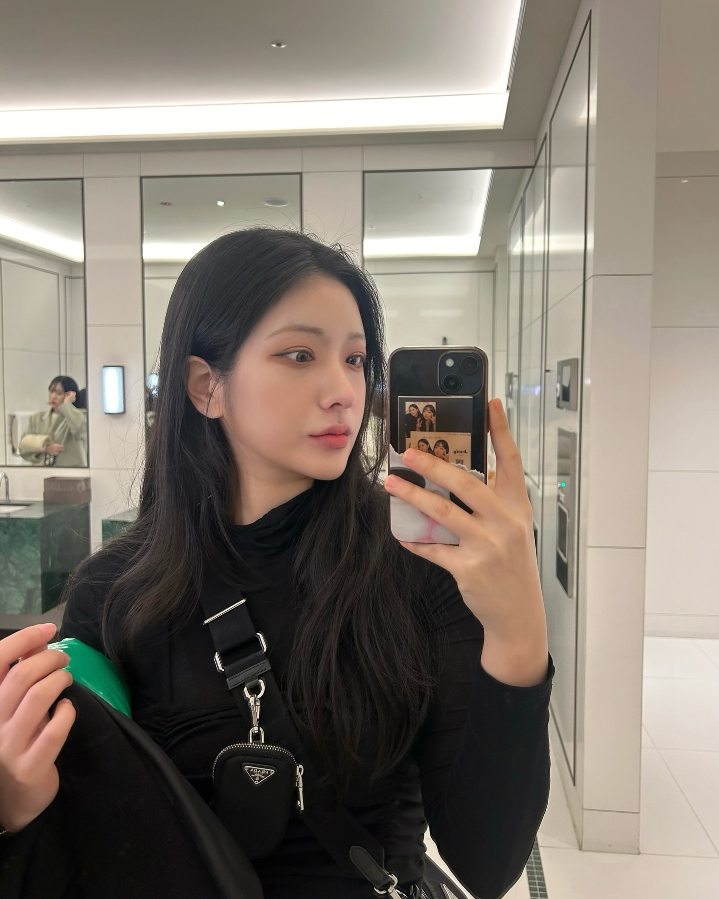 현생에 치 ㅇ.  ㅕ  사진도 읎네
