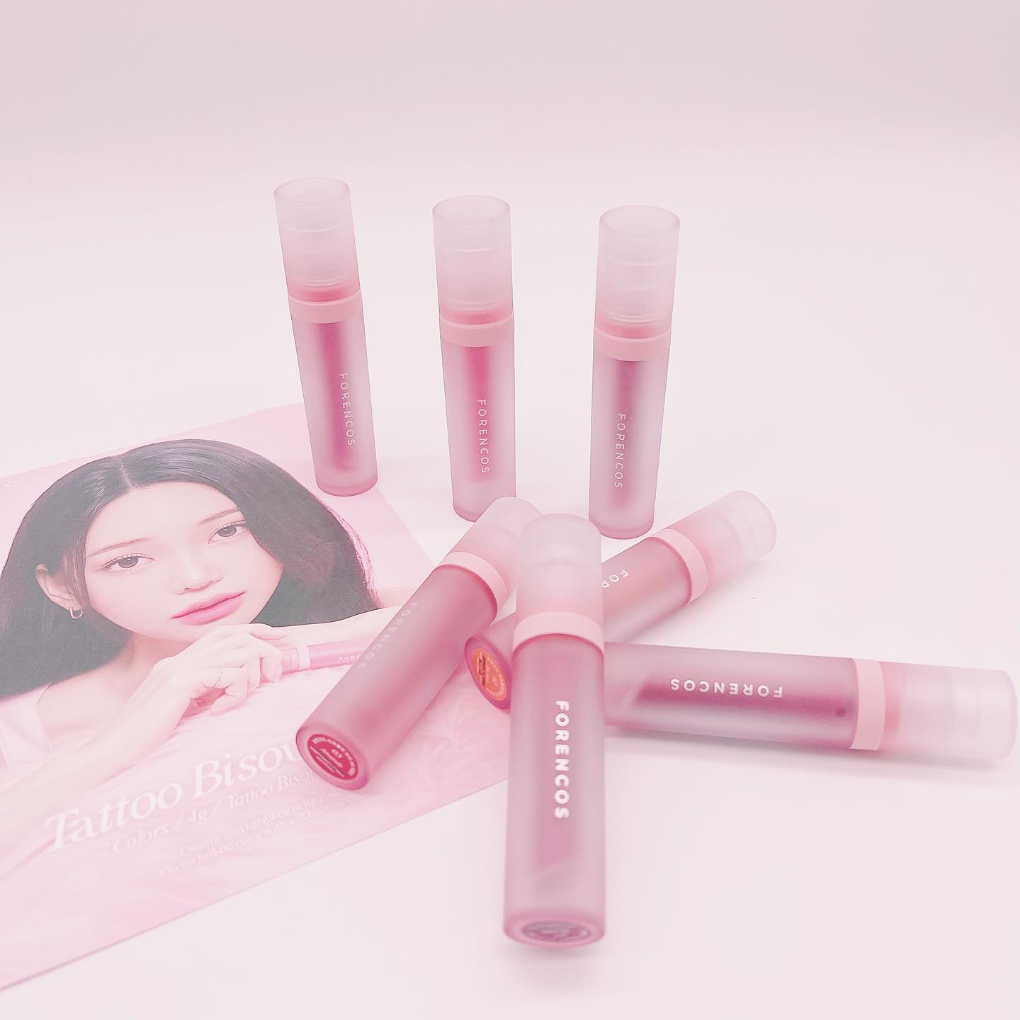 #광고#포렌코즈 신제품 #타투비쥬벨벳틴트 💄

7색상 전제품 #비쥬틴트 발색샷 해봤어요😉

바를때는 촉촉하고 스무스 하게 잘 발리지만 스머징 하고나면 바로 벨벳처럼 뽀송하게 바뀌는 제형의 틴트😍

밀착력이나 착색력…포렌코스 말모말모👍🏻

저는 베이스에 2번 티누아 깔고 5번 아몽드로 중앙부 톡톡 발라주니 세상 꿀조합🫶🏻

비쥬틴트 런칭 기념 단독특가로 최대 55%할인 된 가격으로 만나볼수있고 3종 구매 시 퍼파우치도  증정 된다니 좋은 기회 놓치지 마세요🛍️