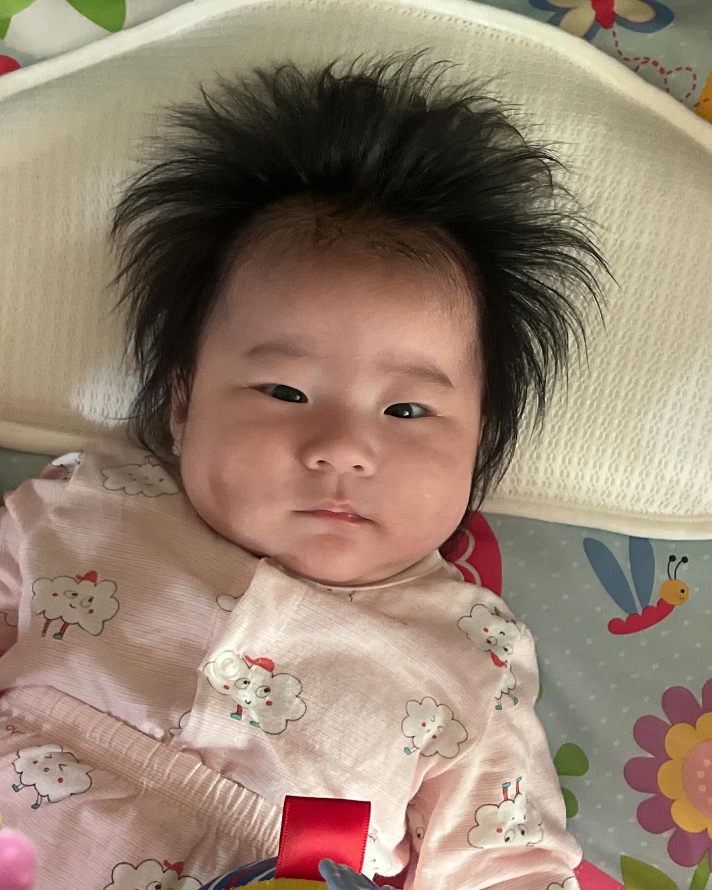 +105일
파인애플베이비

어떻게 0.1초마다 기분이 변하니🤦🏻‍♀️