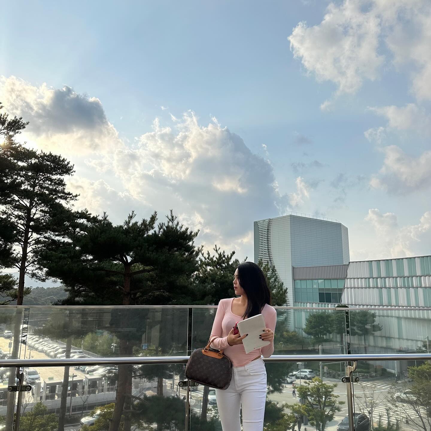꽃선물은 언제받아도 조크든요🌸