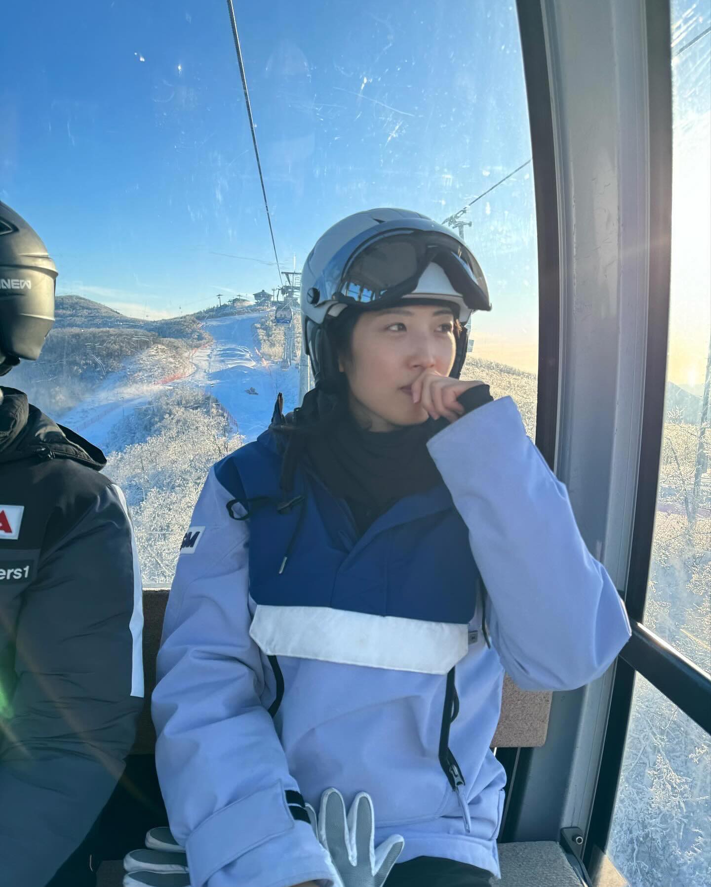 요즘 너무 잘 놀러다녀서 올릴 사진이 많아 아주 좋다‪⸜( ˶’ᵕ‘˶)⸝⛷️💙
연말은 사랑하는 사람들과🫶
.
.
.
#일상기록📷 
#하이원스키장 
#하이원리조트 
.