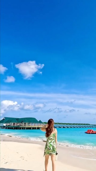 30초동안 보는 몰디브 체험하기🏝️🌊 여기는 진짜로 지상낙원..💙
몰디브의 바다 색깔, 돌고래, 물고기 등 모든 걸 잊을 수가 없다.
죽기 전에 꼭 한 번 더 가고 싶은 나라🇲🇻
#몰디브 #몰디브여행 #maldives #siyamworldmaldives #여행에미치다_몰디브 #시암월드 #선시암월드 @siyamworld : 모먼트