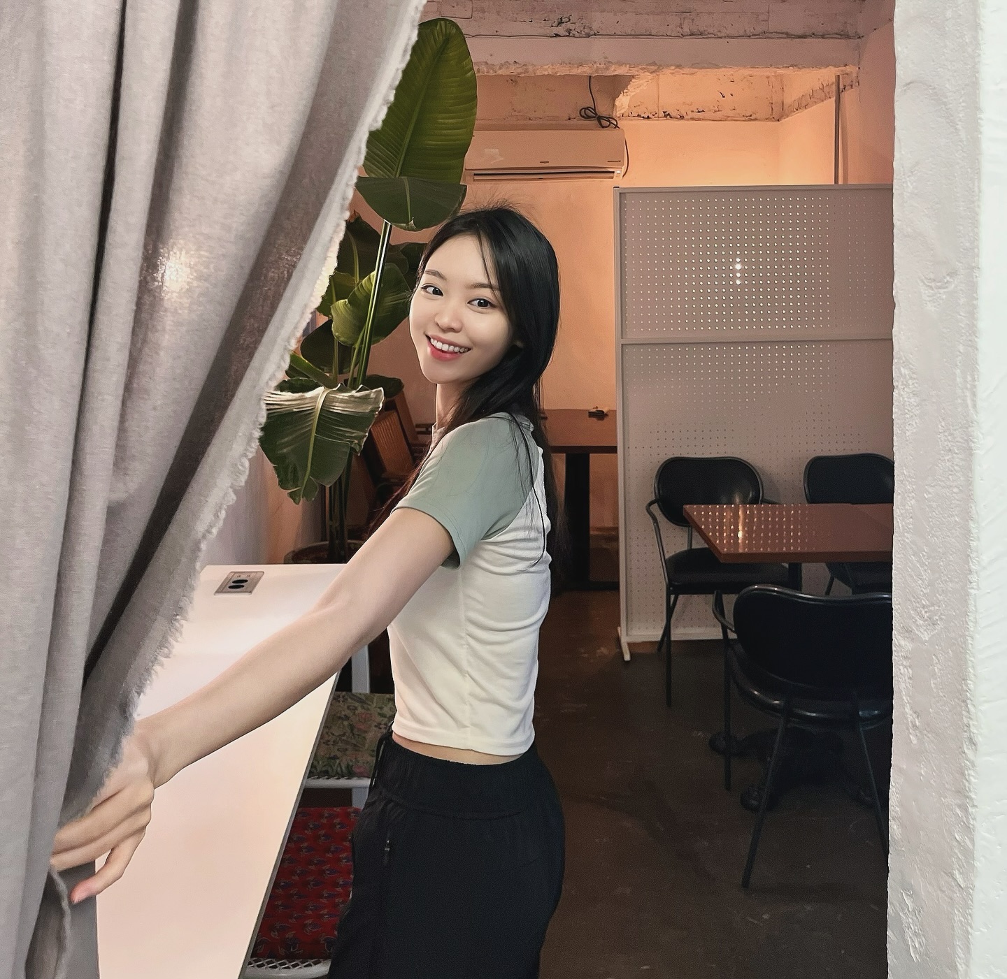 정신없이 지나간 한 해
내년엔 조금 천천히 지나가면 좋겠다
기억하고 싶은 것들을 놓치지 않고 오래 기억할 수 있게

2025년은 행운보다 행복이 가득하길☘️