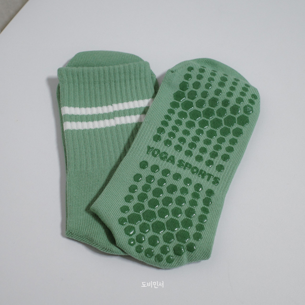 필라테스양말 찾고있다면 미끄럼방지 되는 오필스타일 어때?