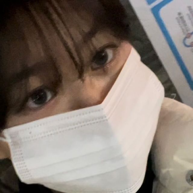  @zh_xxn on Instagram: "👀🩵
.
.
.

#광고#오로라렌즈#에이블렌즈#브라운렌즈#그레이렌즈#블루렌즈#혼혈렌즈#컬러렌즈#렌즈추천"
