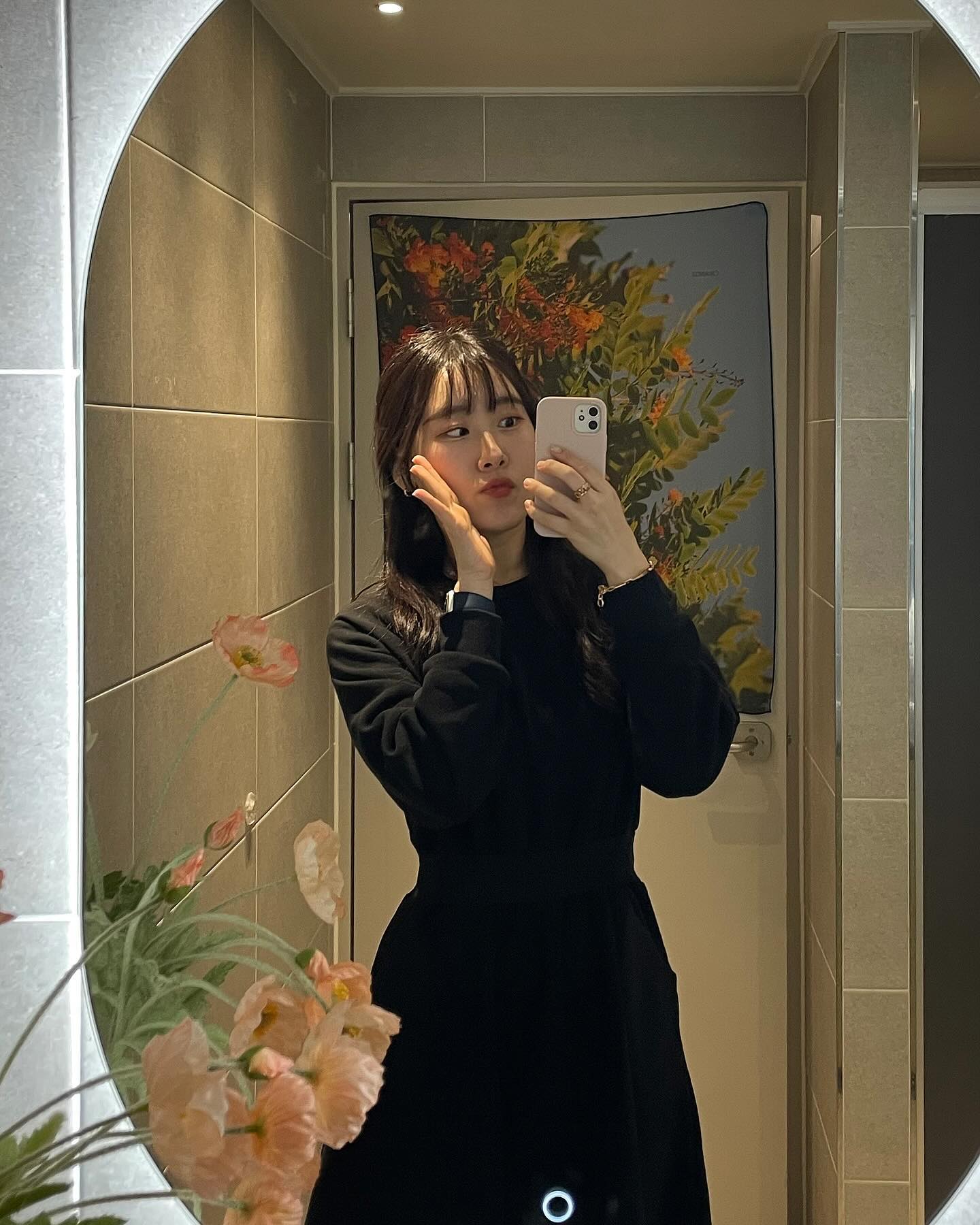 #협찬 resting07 

깔끔하고 캐주얼하게 양식 즐기기 
좋은 동성로 레스토랑, 레스팅07🌷

맛은 말해뭐해~ 다 맛있고ㅎㅎ
직원분들도 너무 친절하셔서 굿굿🤍

주말에는 예약이 빠르게 마감되니까,
예약하고 가는걸 추천!🎀

🏷️스테이크 크림 파스타
부드러운 크림소스에 시어링한 미디움 스테이크를 곁들잉 파스타

🏷️스위트 베이컨 프리타타
빵 위에 달걀, 치즈, 베이컨, 각종 야채를 넣고 스윗칠리소스를 드리즐한 이탈리아식 오믈렛 피자

📌대구 중구 동성로3길 67, 2층
📌매일 11:30-21:50
 (브레이크 타임 15:00-16:40)
 (라스트오더 20:40)
.
#대구맛집 #동성로맛집 #동성로양식 #중앙로맛집 #반월당맛집 #대구맛집추천 #대구양식 #대구양식맛집 #대구파스타맛집 #대구스테이크맛집 #디너의여왕 #브랜드 #레스팅07 #JMT #먹방 #먹스타 #먹스타그램 #좋아요