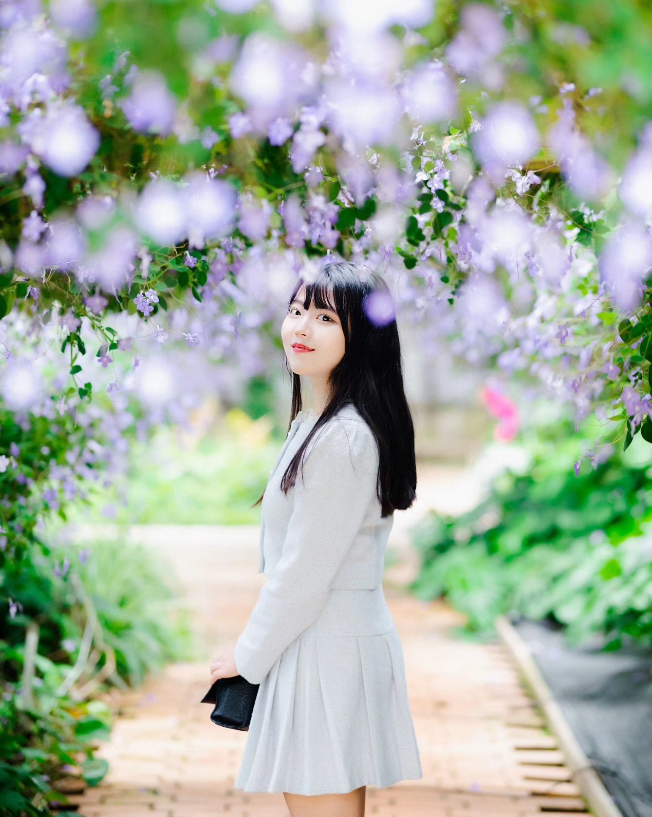오랜만에 사진촬영🤭 💐 

Photo 📸 :shine_blue__
Model: ahyoung_00