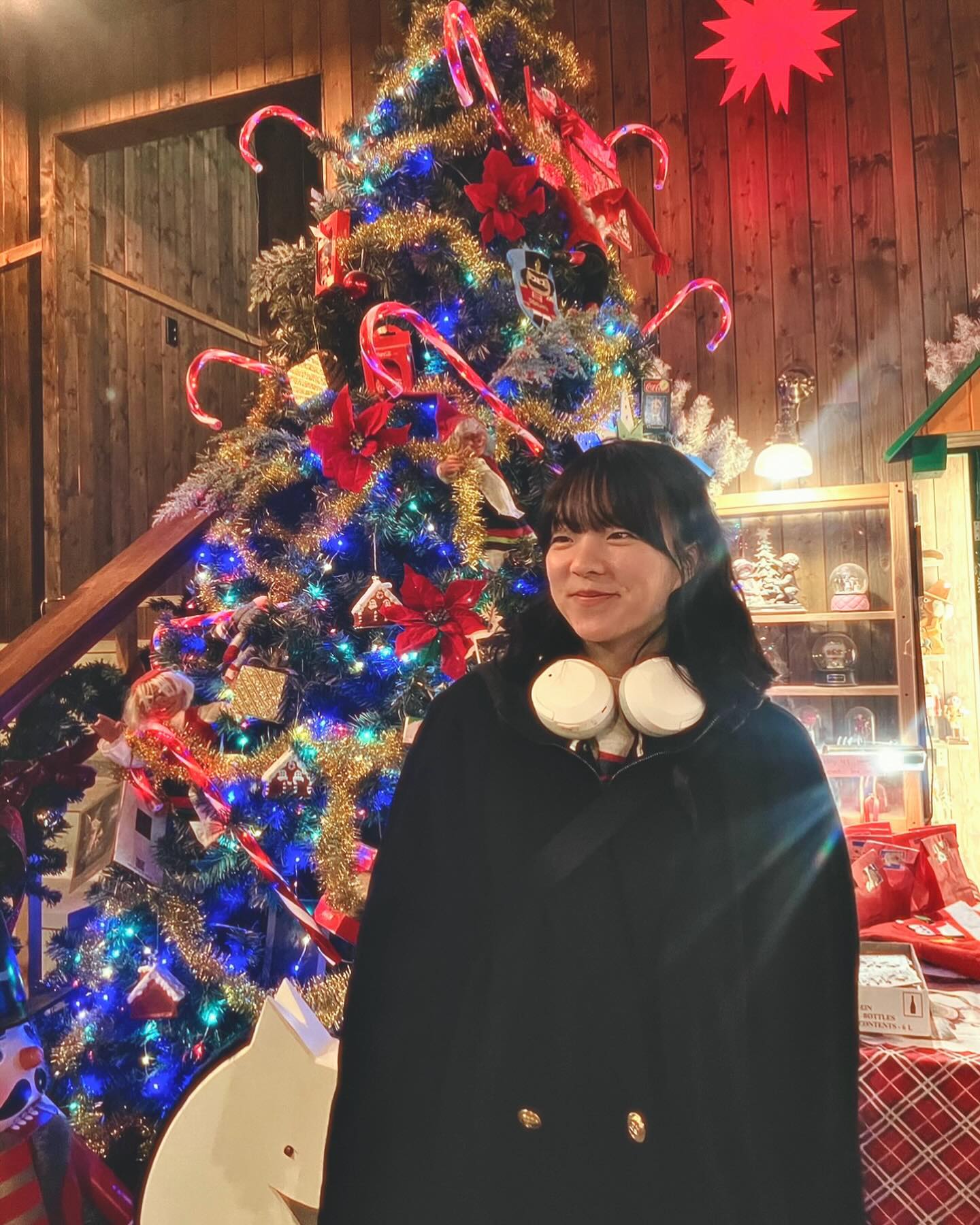 marry white christmas🎄⭐
.
.
.
.
.
.
.
.
.
#christmas #whitechristmas #성탄절 #christmasmarket #산타할아버지🎅 #울면안돼 #아니울어도돼 #연말 #동심 #설램 #photo #photogram #secondalbum #취미 #그림일기장🌈