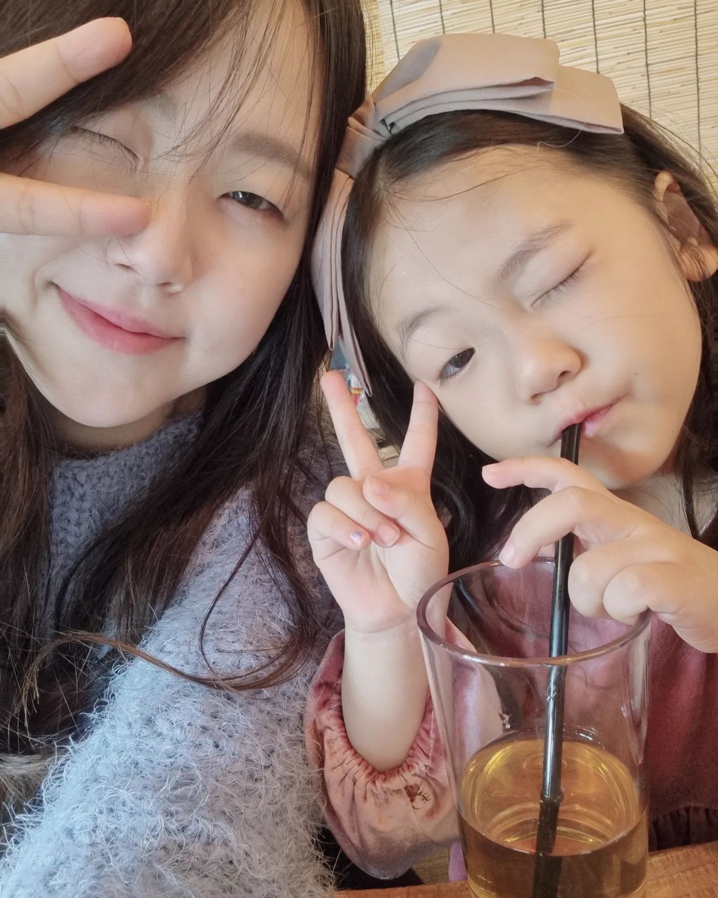 #２０２３１１１8 

사진 잘 찍어주는 울 아가랑🩷
윙크😘

#모녀샷👩‍👧♥️