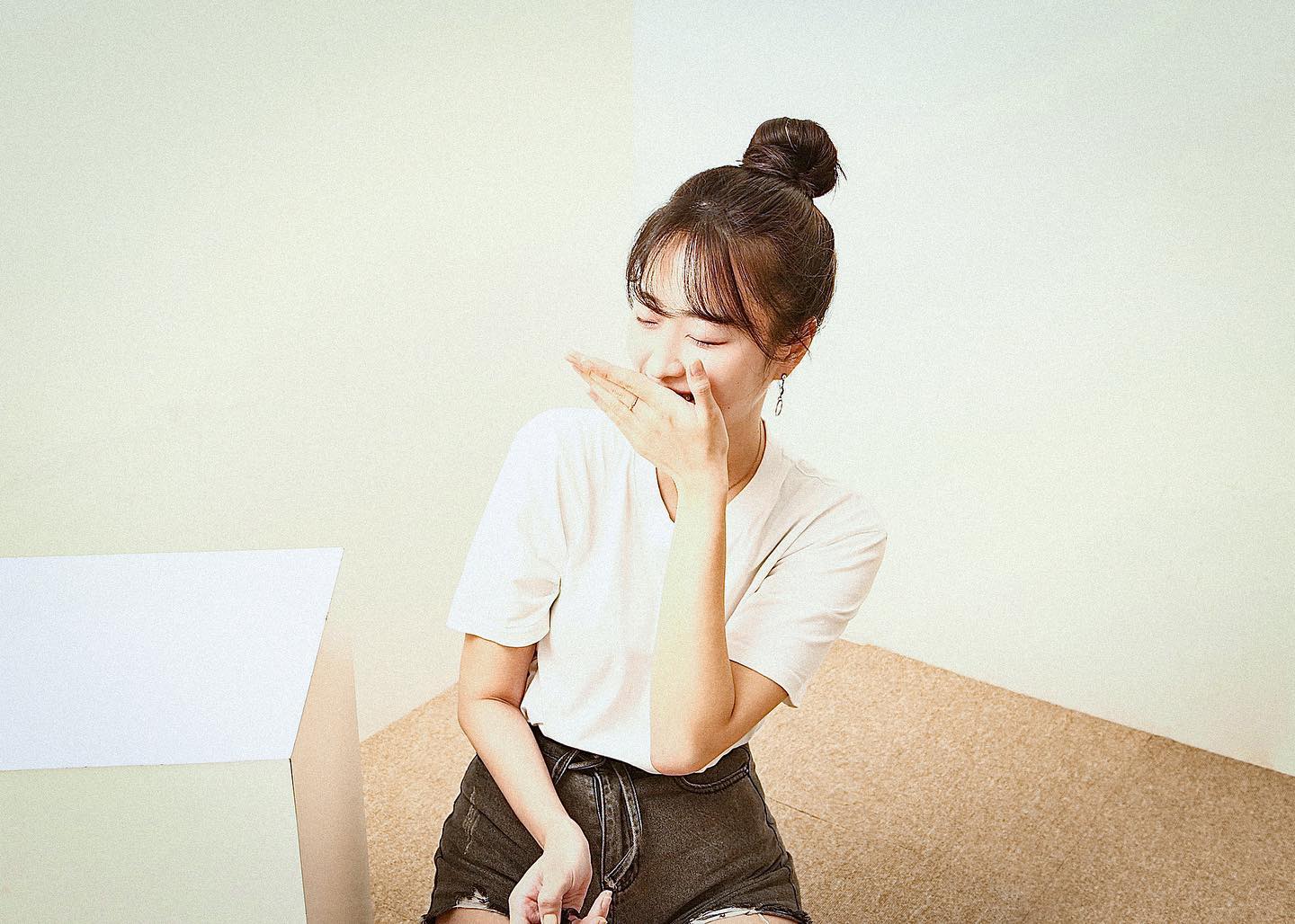 오디티모드에서 작년에 찍고 일년만에 새로운 필터 나왔다고 해서 갔는데 너무 예뿌다🫶🏻 빈티지한 색감에 필름카메라 느낌 ♥️

#오디티모드 #건대셀프사진관 #셀프사진관 #건대오디티모드 #오디티모드건대점 #건대입구 #데이트 #서울 #건대데이트 #선팔맞팔 #いいね #フォロバ #いいね返し #フォロミ #instadaily #선팔하면맞팔 #좋아요반사 #26 #98 #오오티디 #fff #lll #like #추천 #일상 #맞팔 #소통 #셀스타그램 #데일리 #셀피