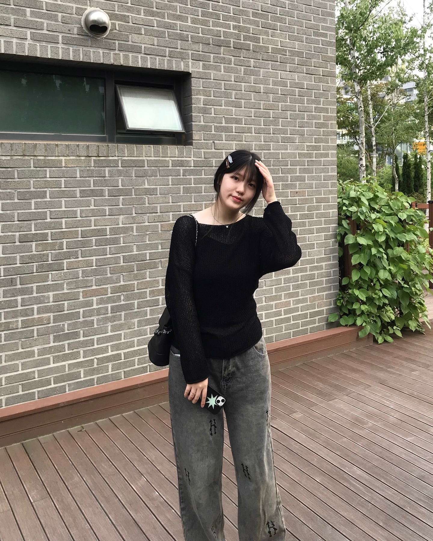 포인트 주기 좋은 예쁜 헤어핀 🩶🎀

#협찬 #멜로토리 #여름코디 #헤어스타일 #무신사 #wconcept #워터밤 #휴가코디 #mellotory mellotory.official