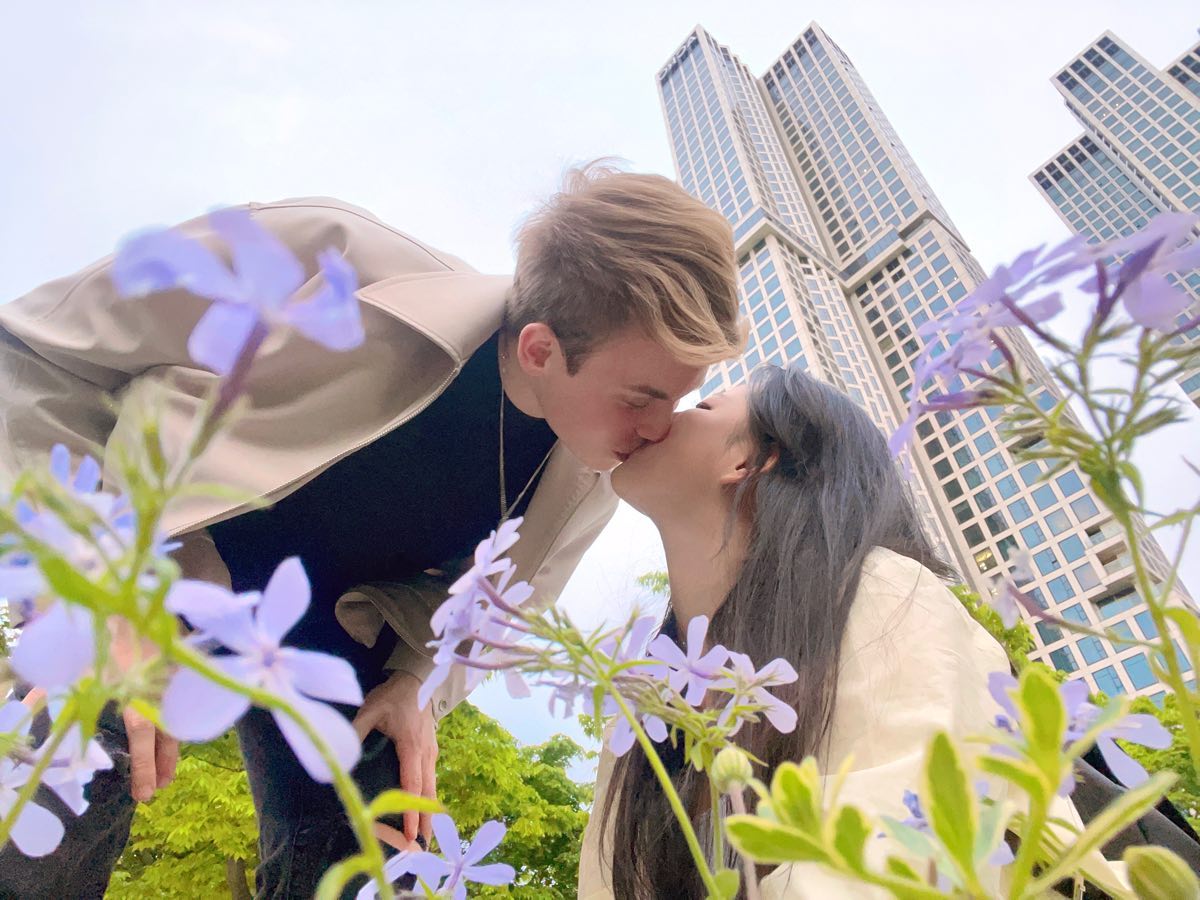 In the forest of buildings🏙️🌳💕