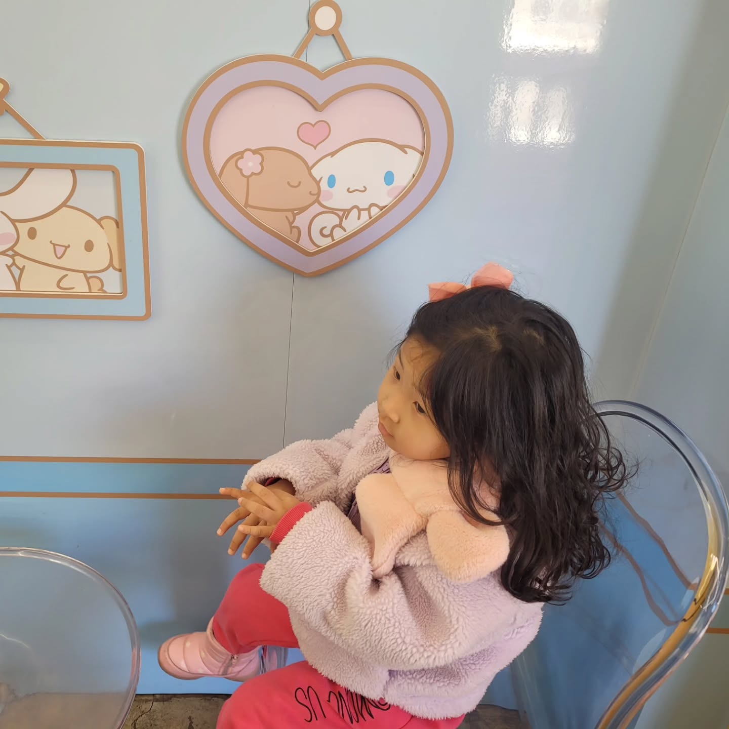 #산리오카페해운대점 #작년에실패한곳 
#시나모롤케이크 #커피인지모르고먹임 #잘못주셔서갔다주고다시받았는데 #거의남겼다는😅 
#콧바람쐬고옴 #내궁댕이살려 #엄마는마음이찢어진다