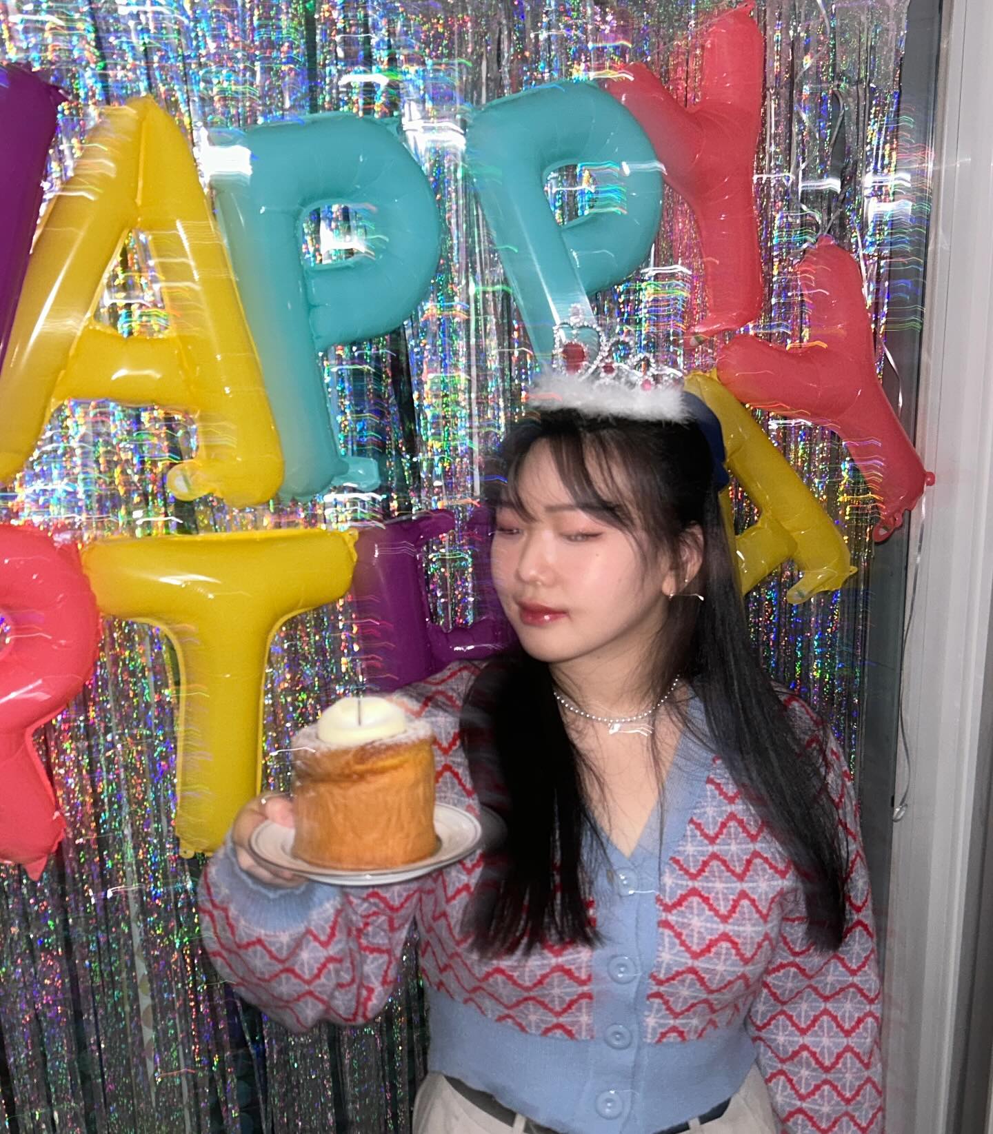 생일은 끝나지 않았다. 원래 생일은 한달간〰️✨
깜짝 서프라이즈 해줘서 고마워 🫶🏻💜