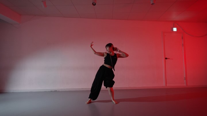 Everybody Knows

•
•
🧠paranaaaa_88 
🎵 thisissigrid #everbodyknows
📷 hozae_l.a.m.f 
📍 lamf_dance_academy 

#paranachoreography #choreo #choreography #dance #dancer #sigrid #dc #lamfdanceacademy #실무과 #실용무용