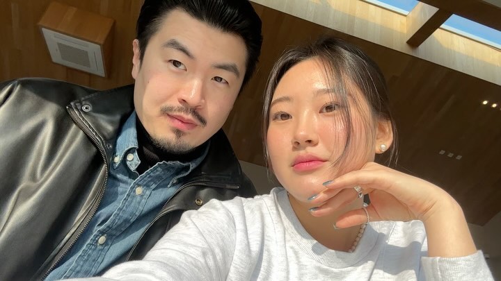 계속 흐림이였는데 오랜만에 🌞 
오빠랑 광합성🧔🏻‍♂️🤍👩🏻