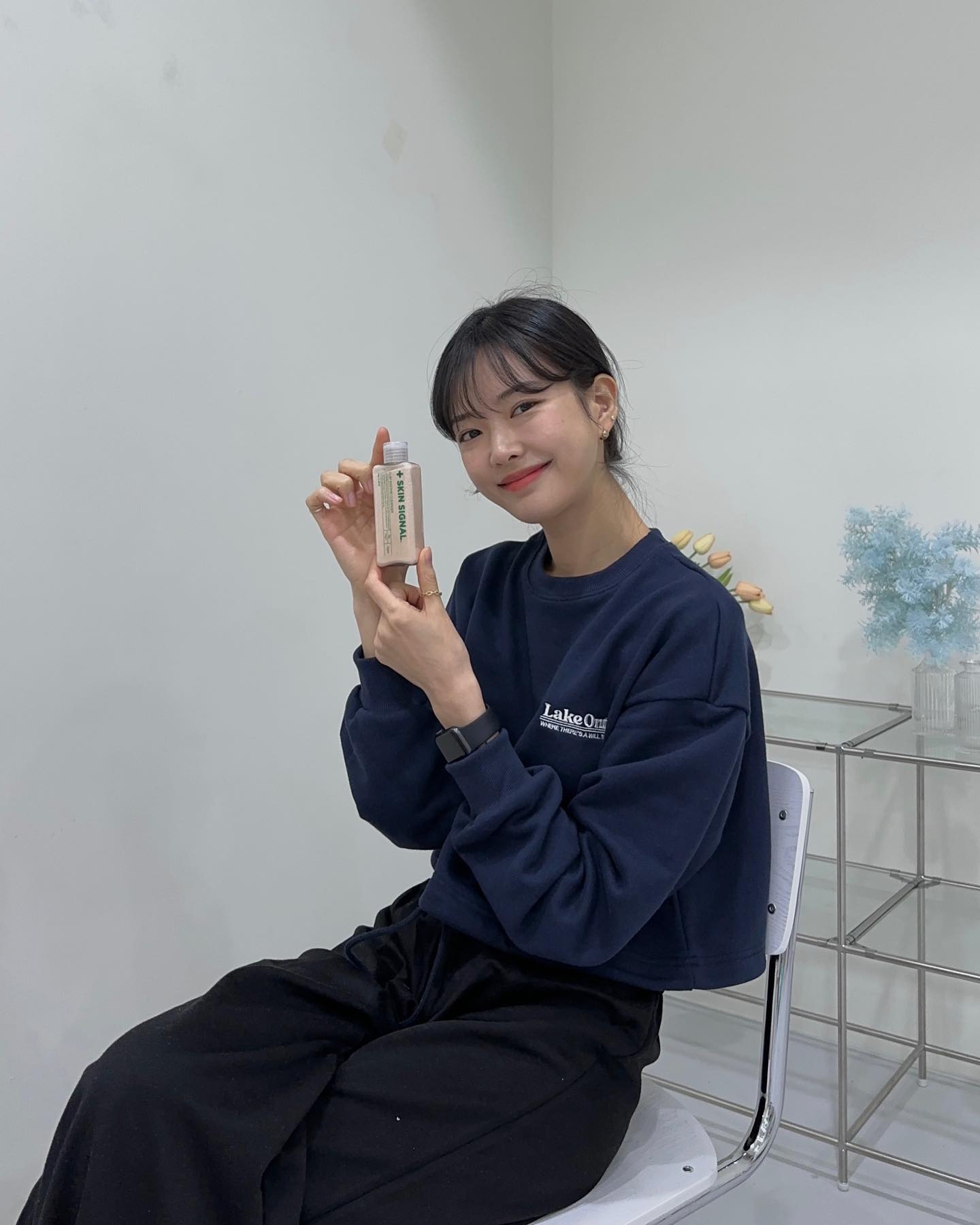  “#광고 @skinsignal_official 블랙헤드 제거 기능성과 순한 성분의 각질 케어 기능으로 극찬 받는 클렌징 제품이에요!! 🫢 순한 성분이라고 느껴지는 게 예민한 피부인 제가 써도 자극적이지 않구요, 세안하고 나면 맨들맨들…”